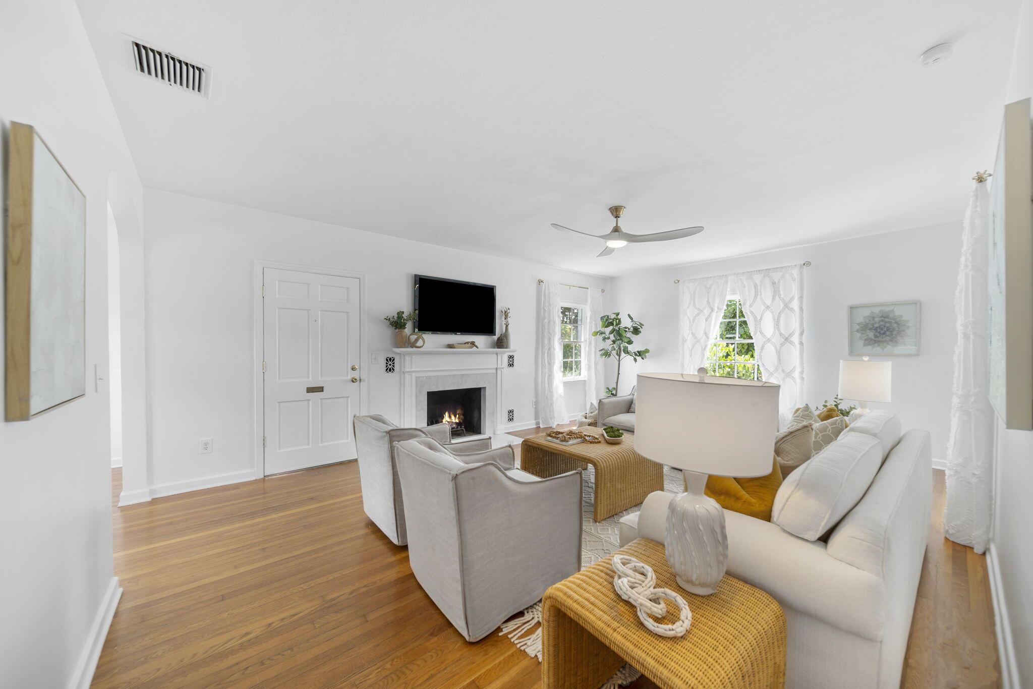 311 N Ocean Breeze