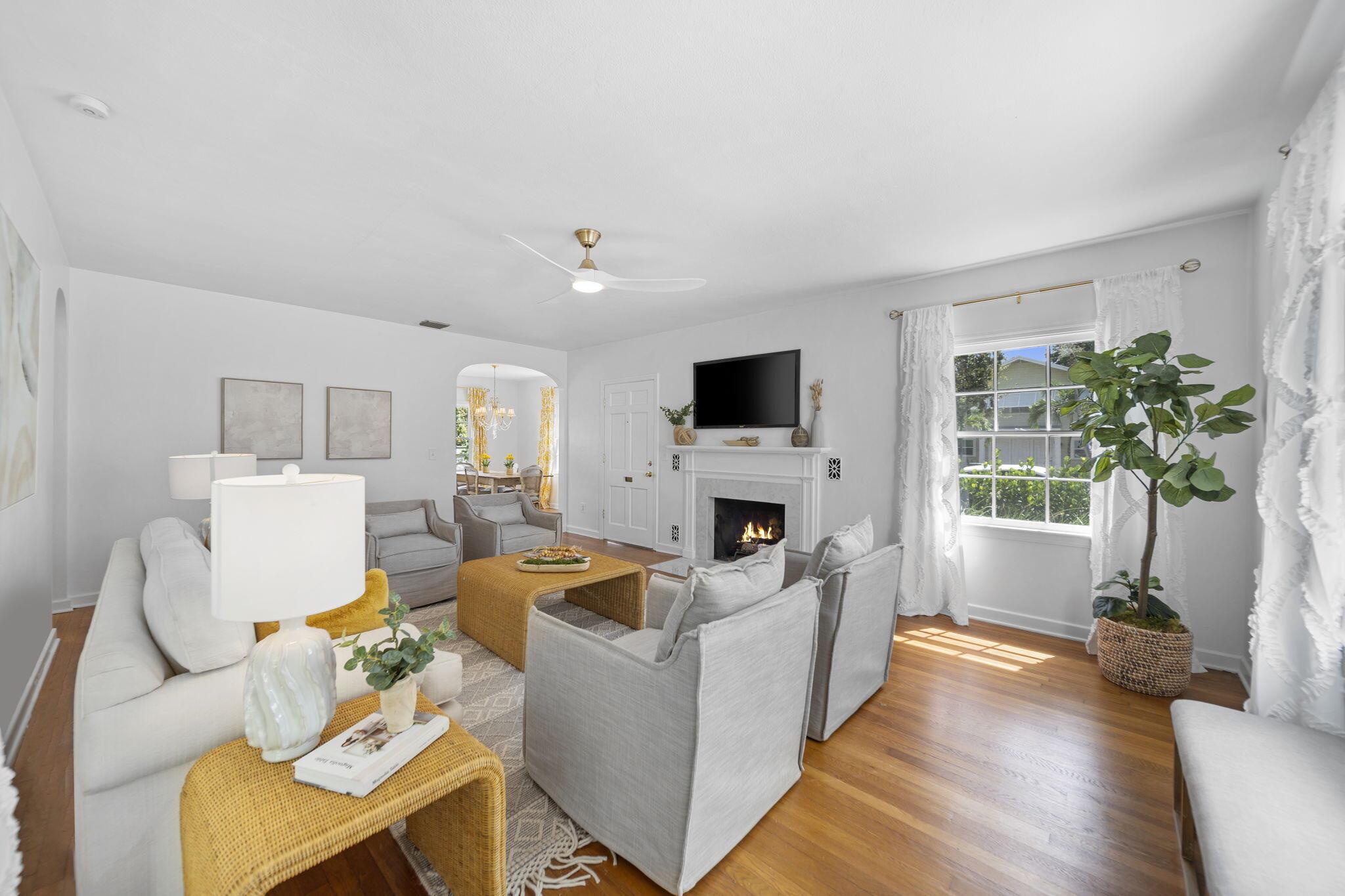 311 N Ocean Breeze