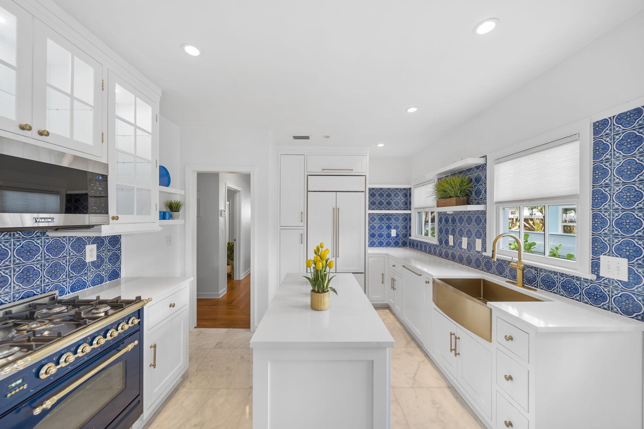 311 N Ocean Breeze
