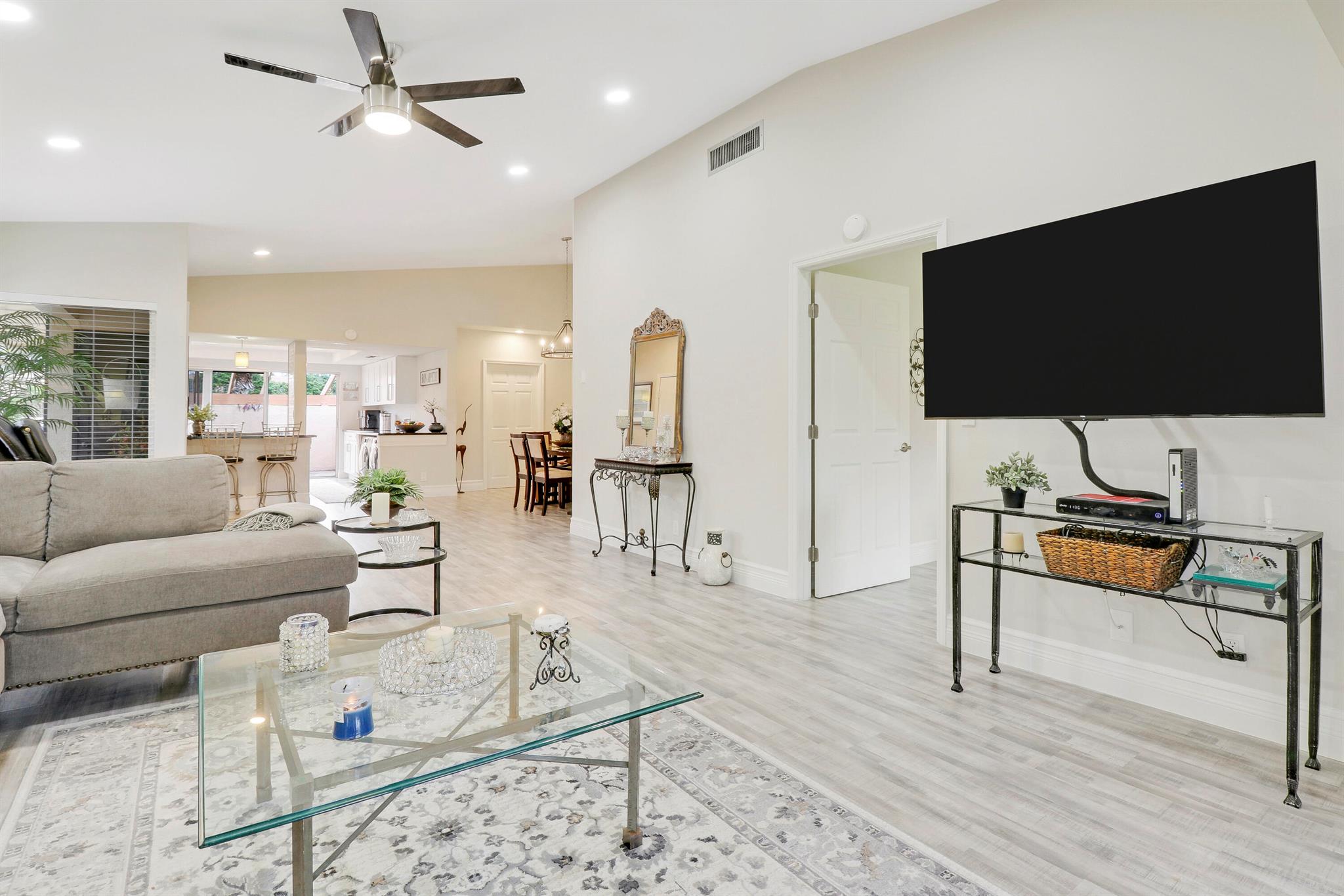13566 Sabal Palm Court Unit: B