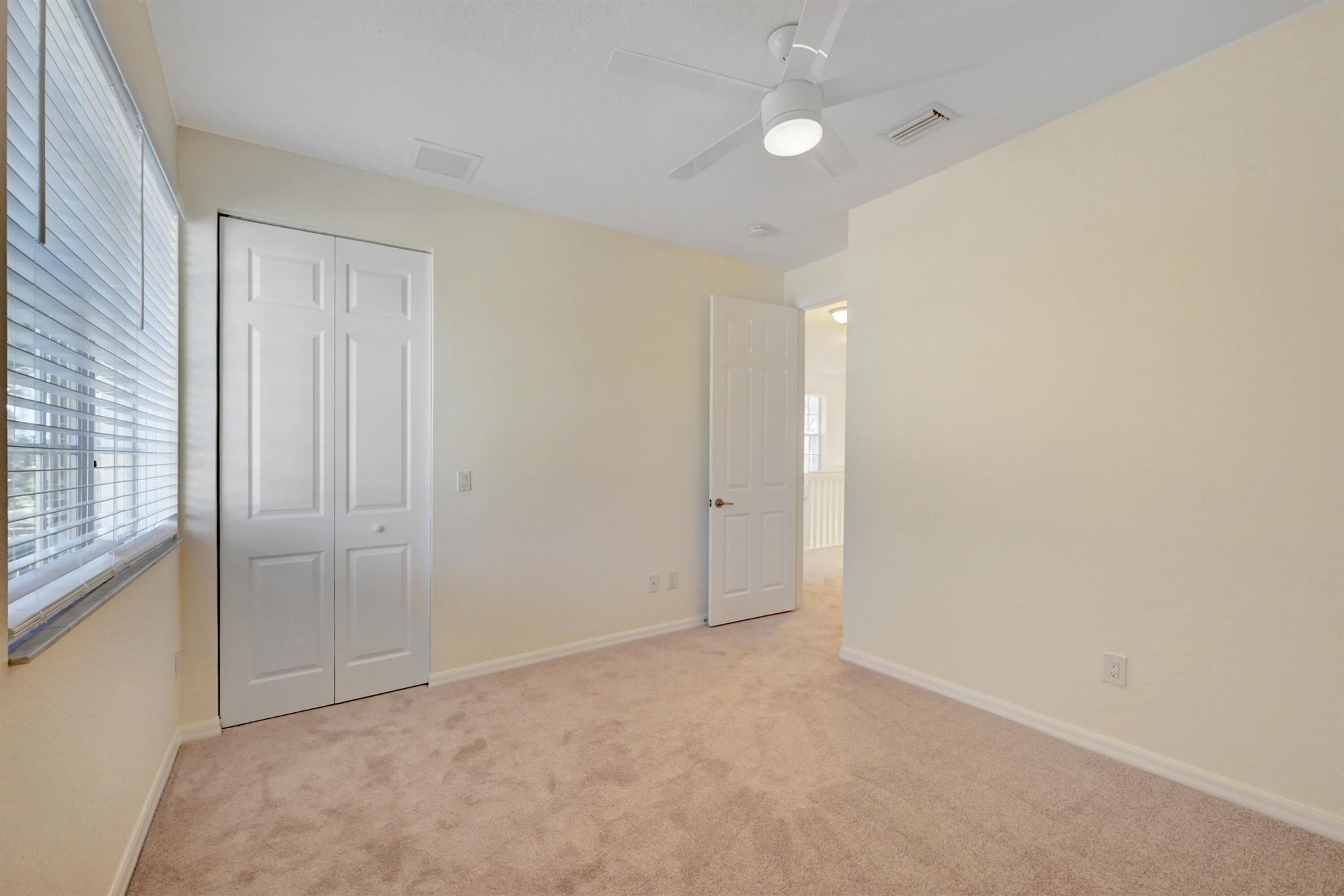 106 S Longport Circle 14a