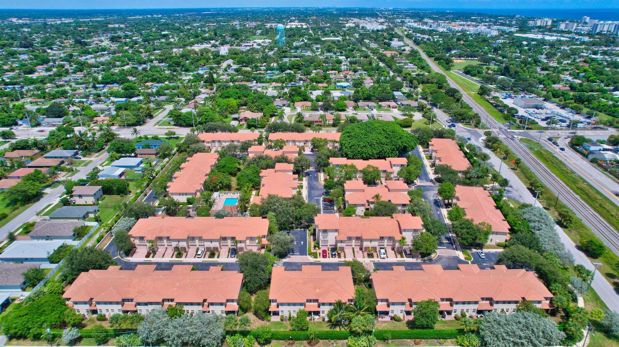 106 S Longport Circle 14a