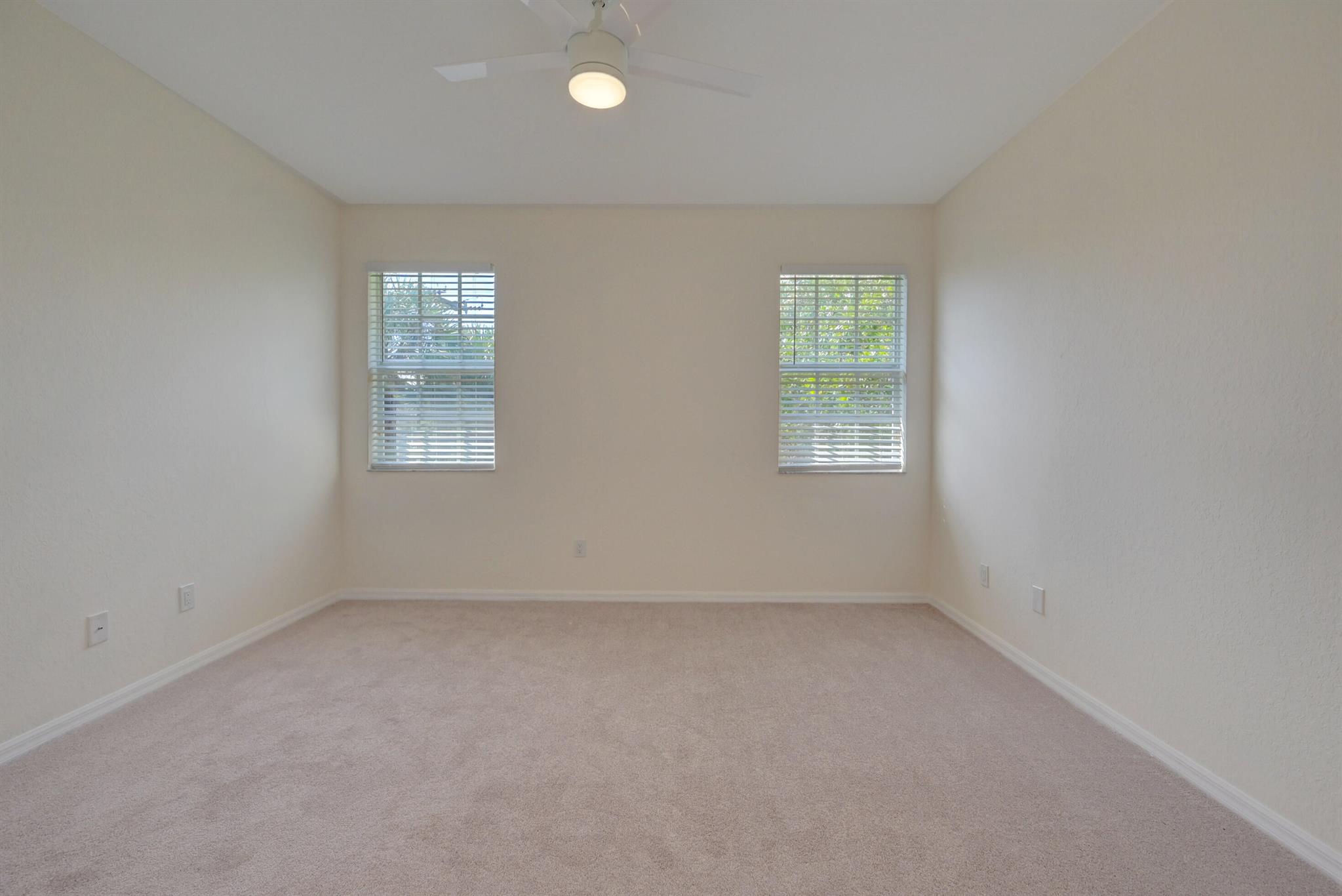 106 S Longport Circle 14a