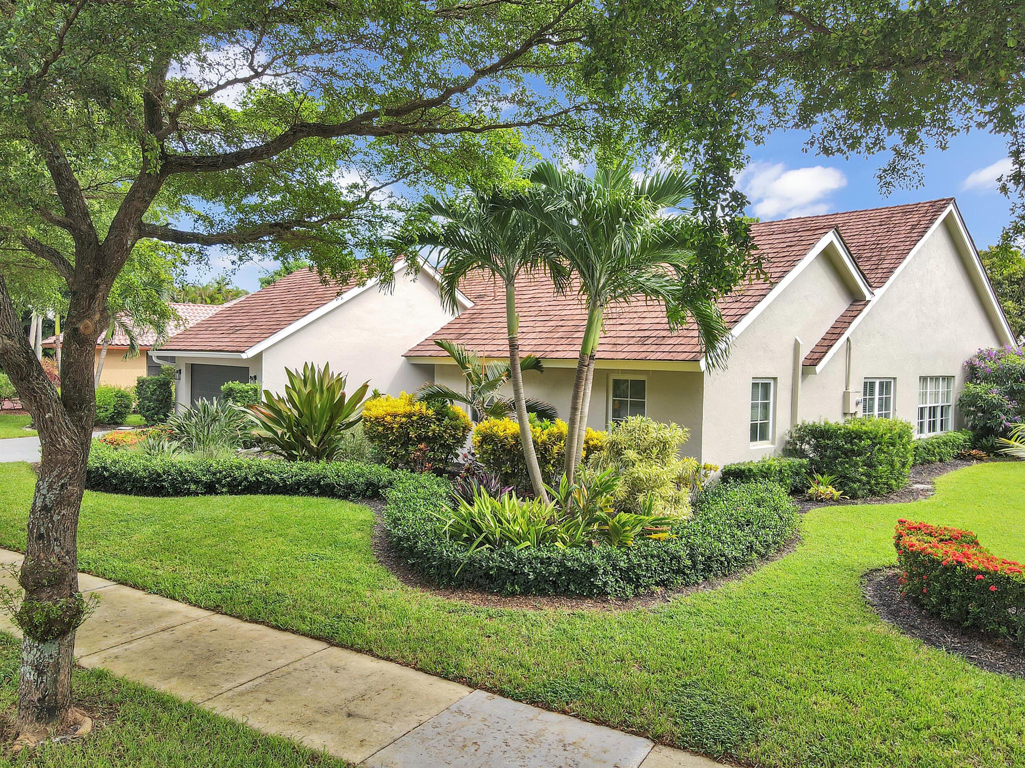 1305 Parkside Circle S. Circle S