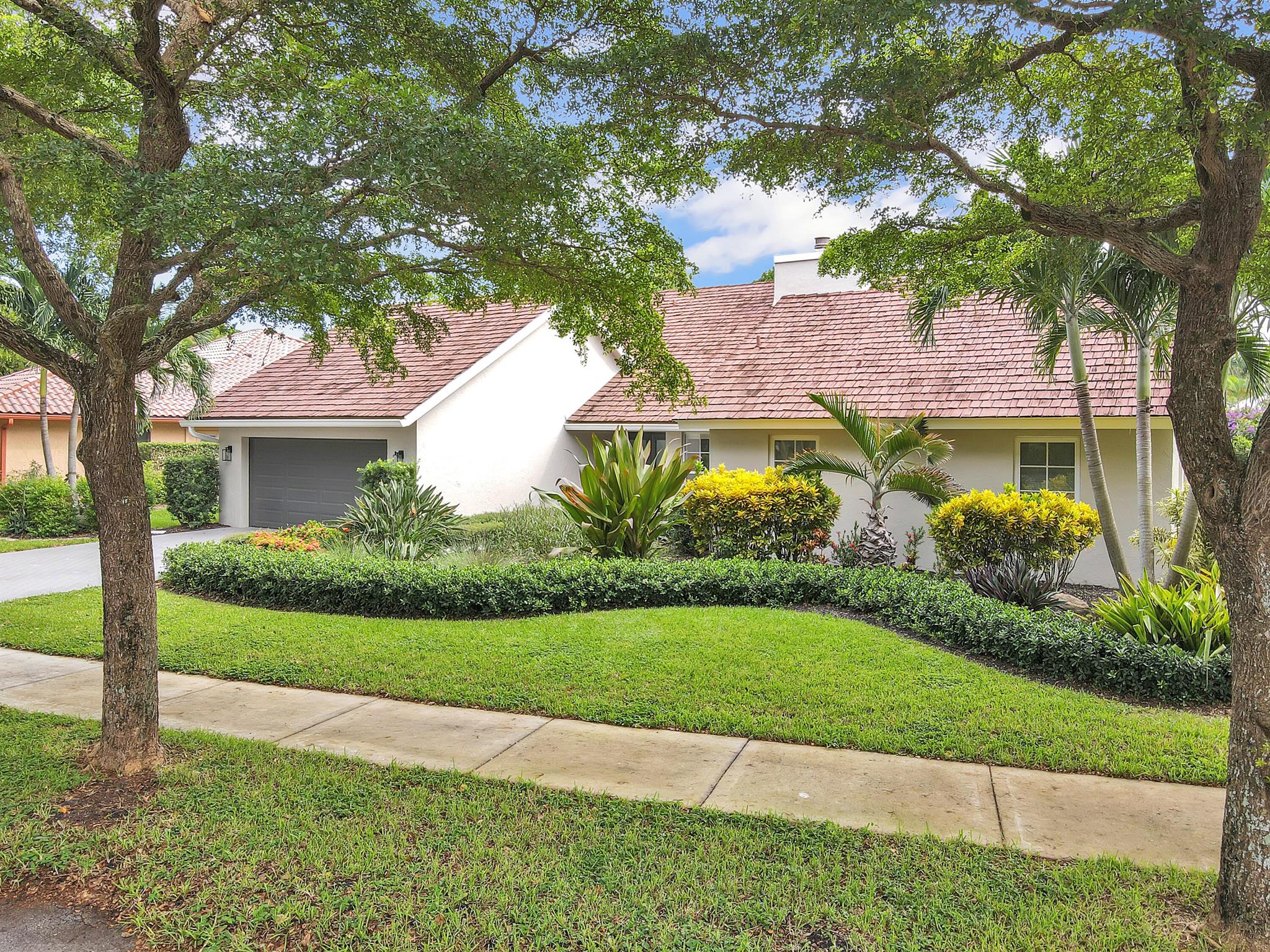 1305 Parkside Circle S. Circle S