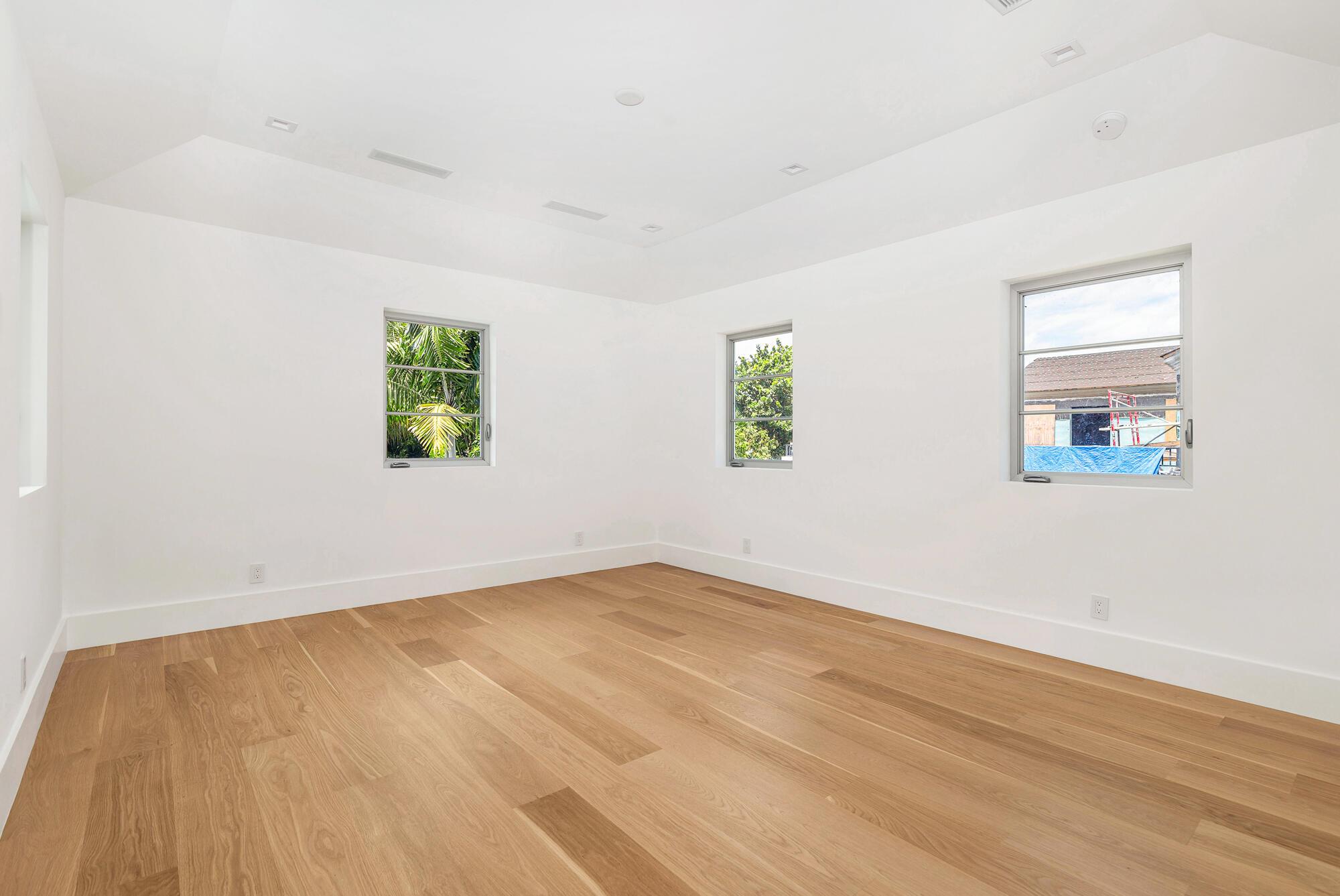 2745 S Flagler Drive