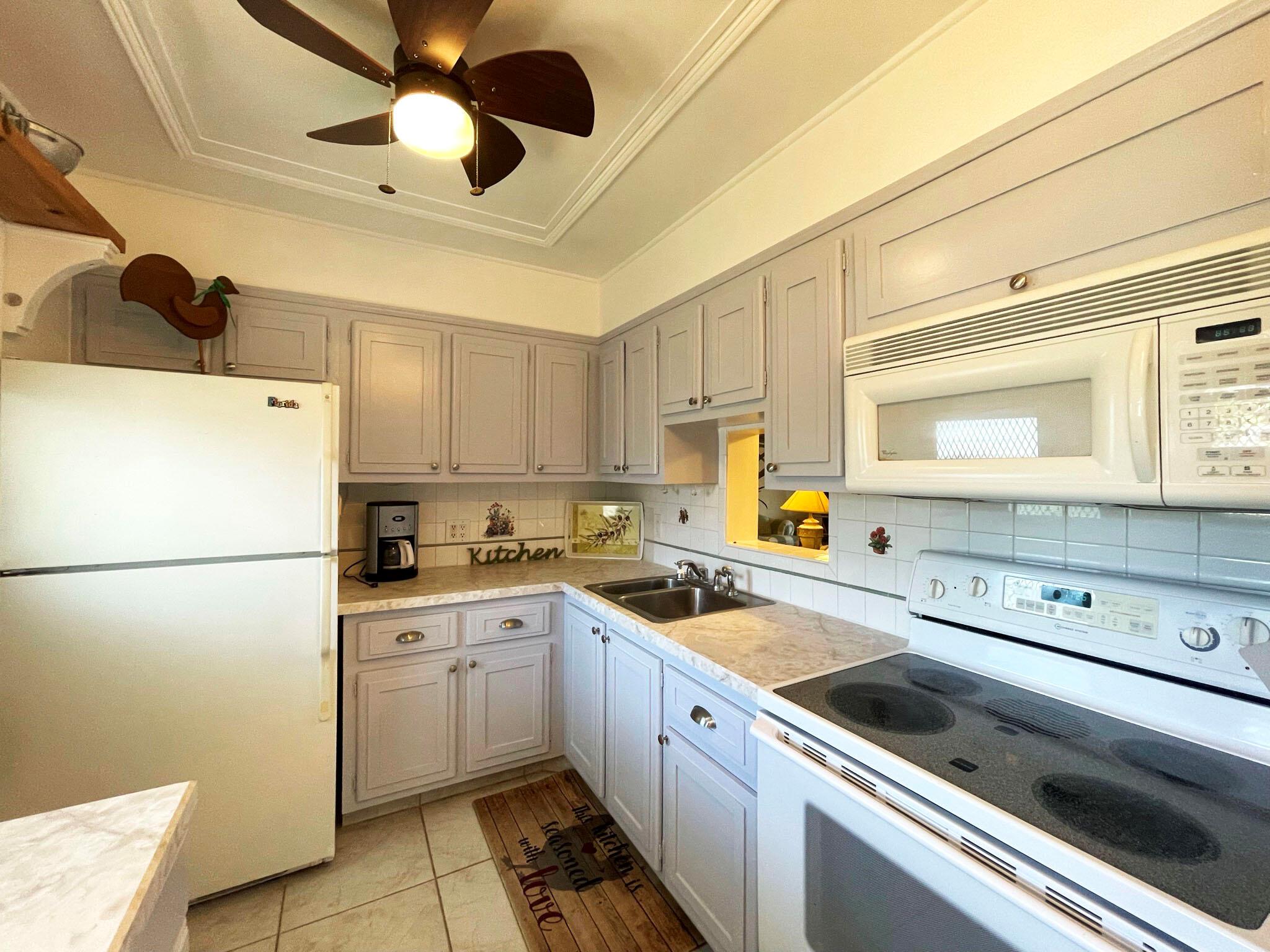 2111 NE 1st Court 204