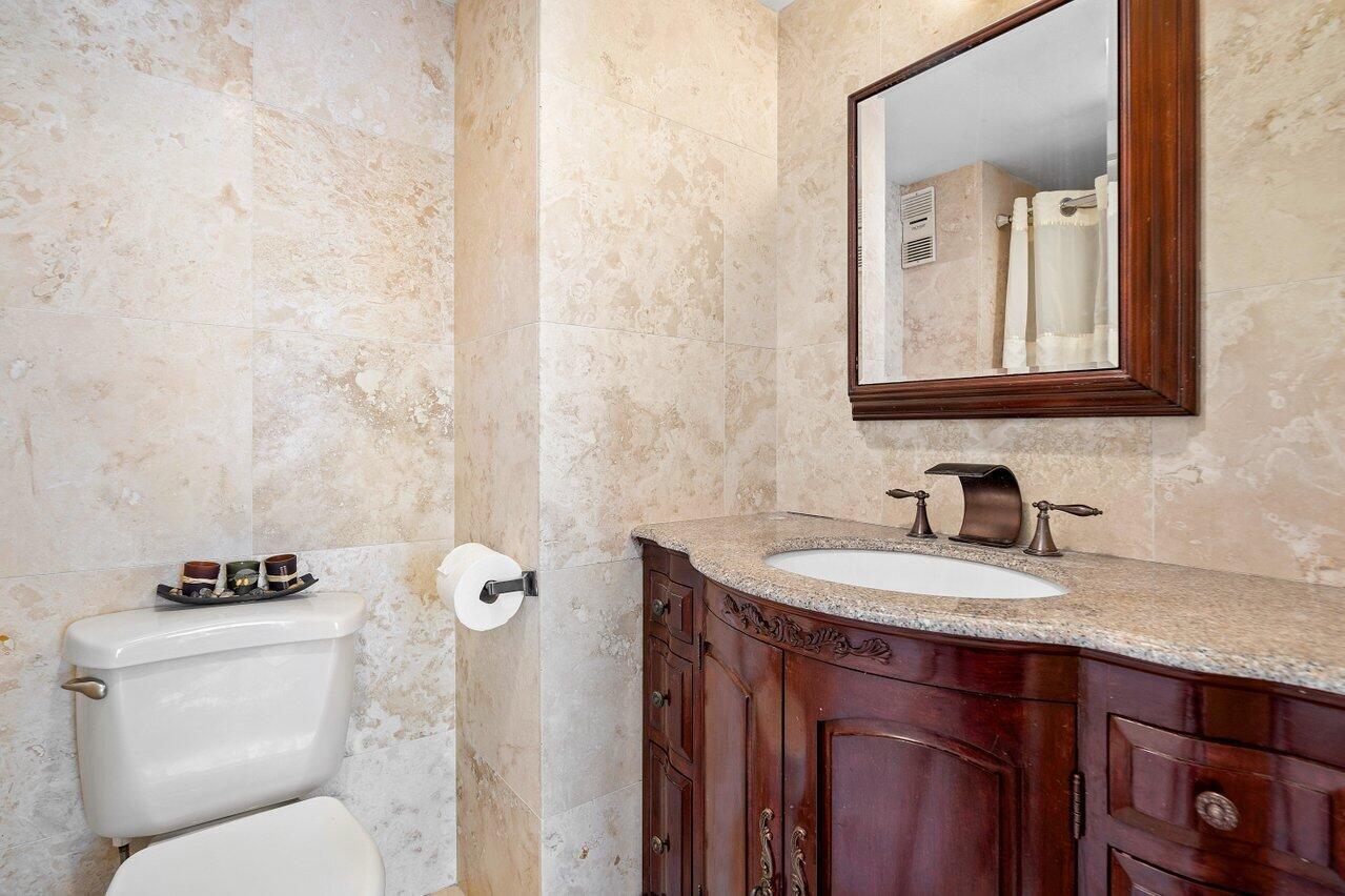 4511 S Ocean Boulevard 106