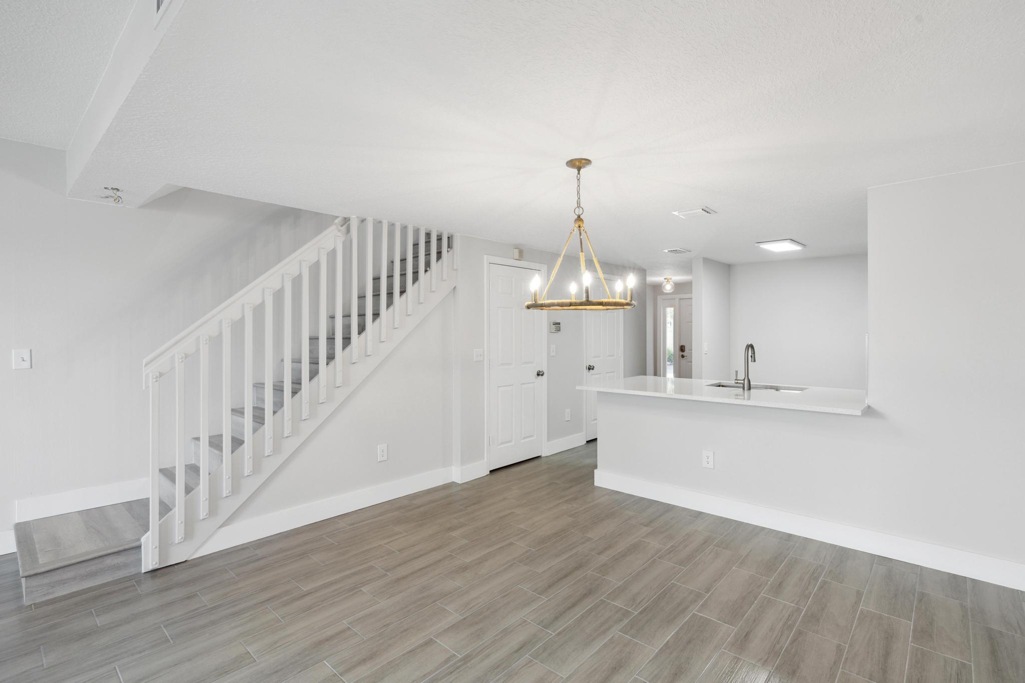 860 E Jeffery Street