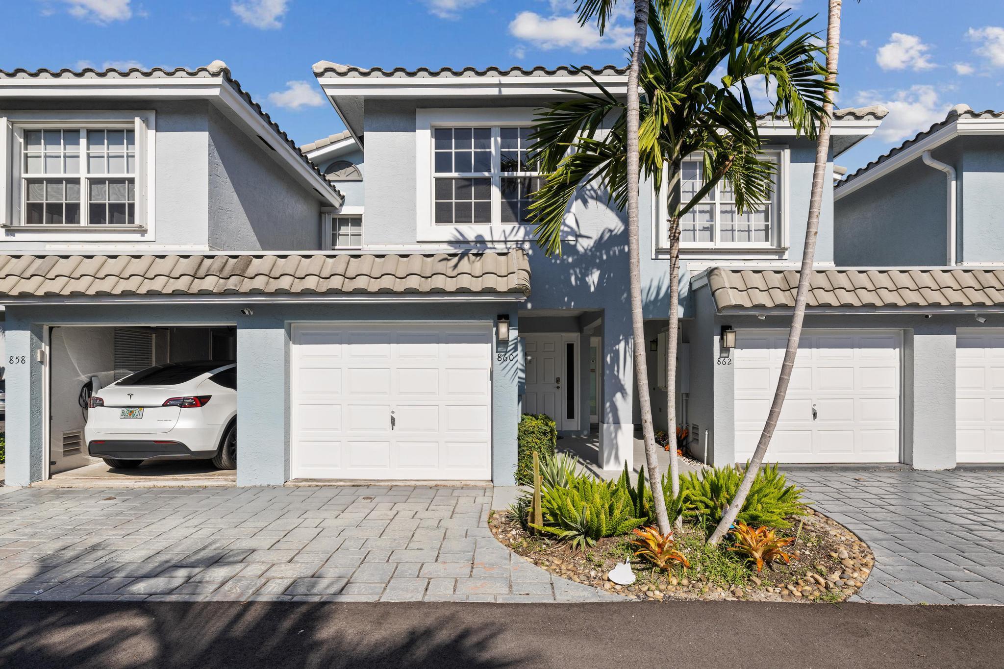 860 E Jeffery Street