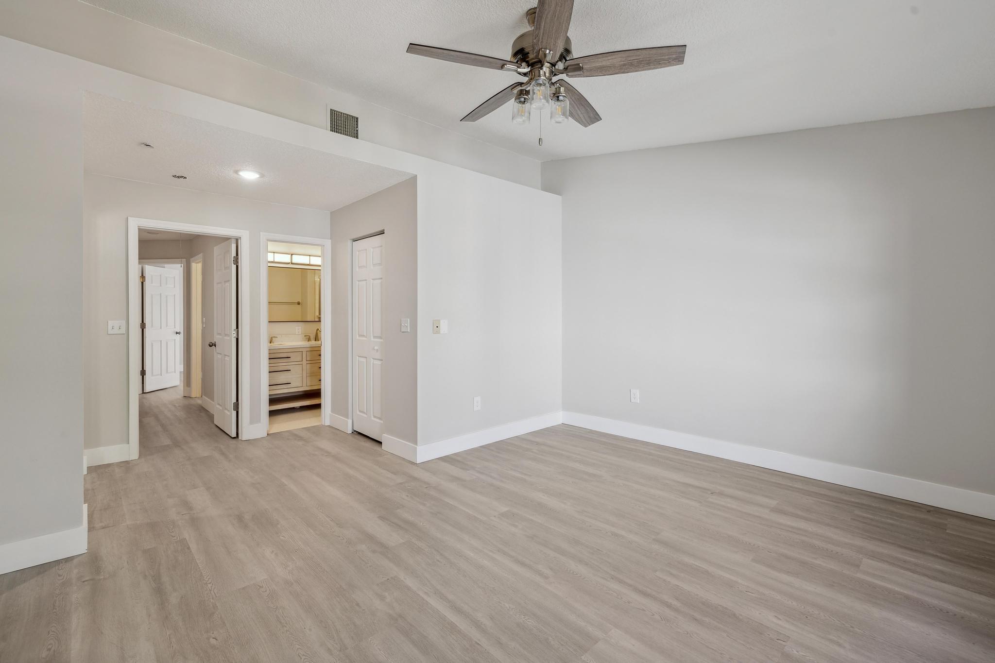 860 E Jeffery Street