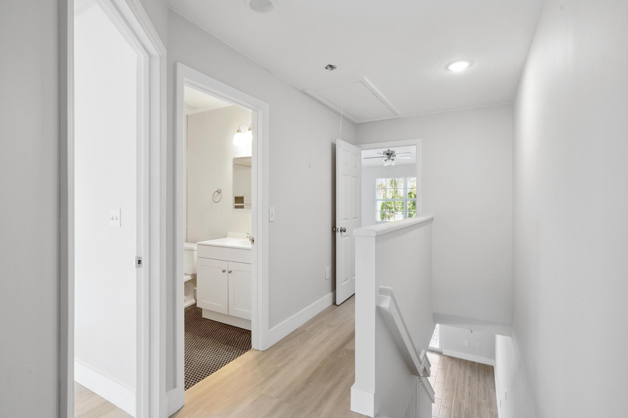 860 E Jeffery Street