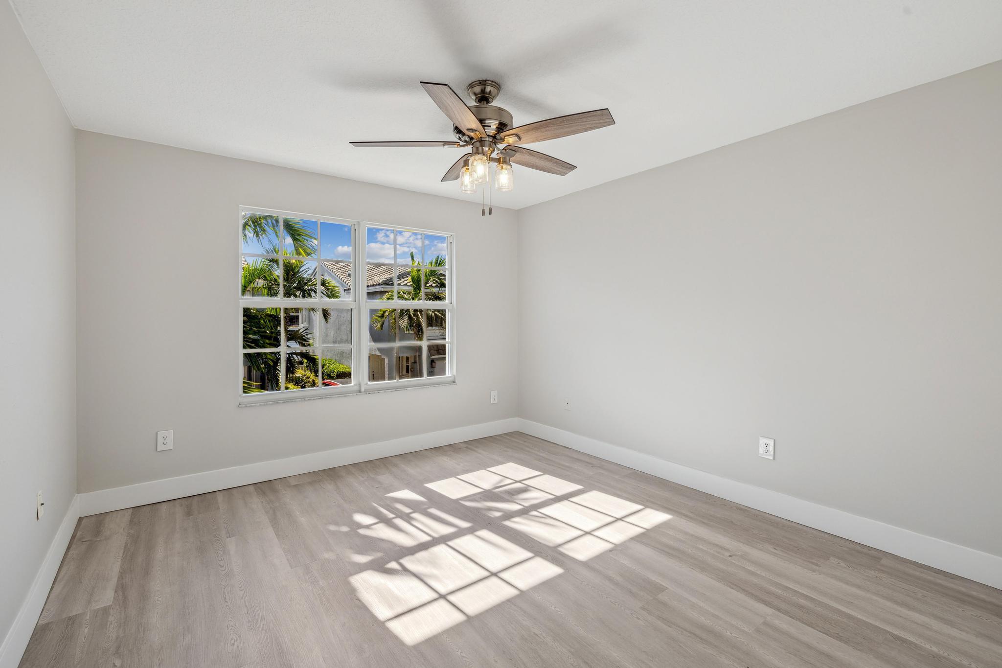 860 E Jeffery Street