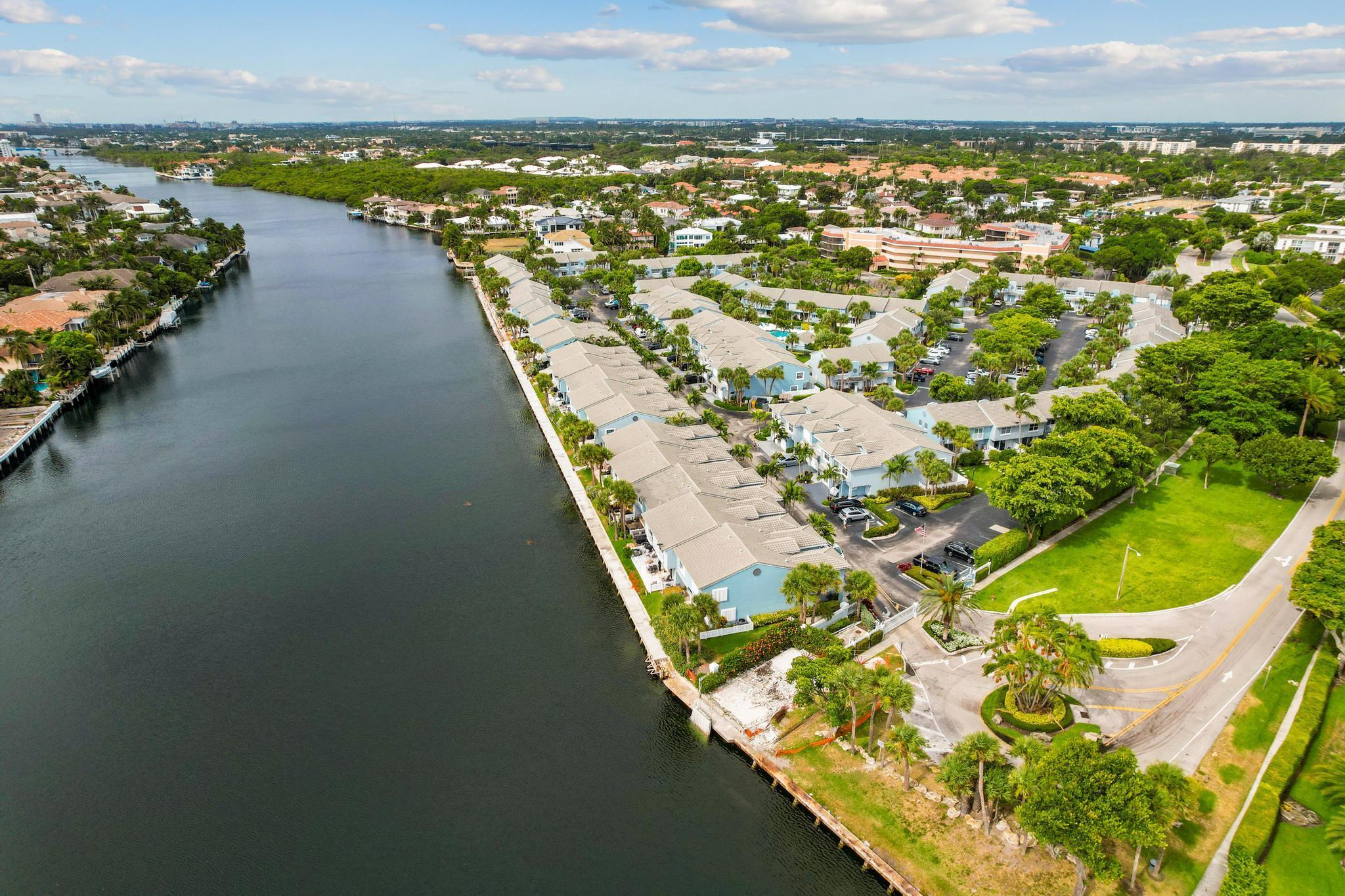 860 E Jeffery Street