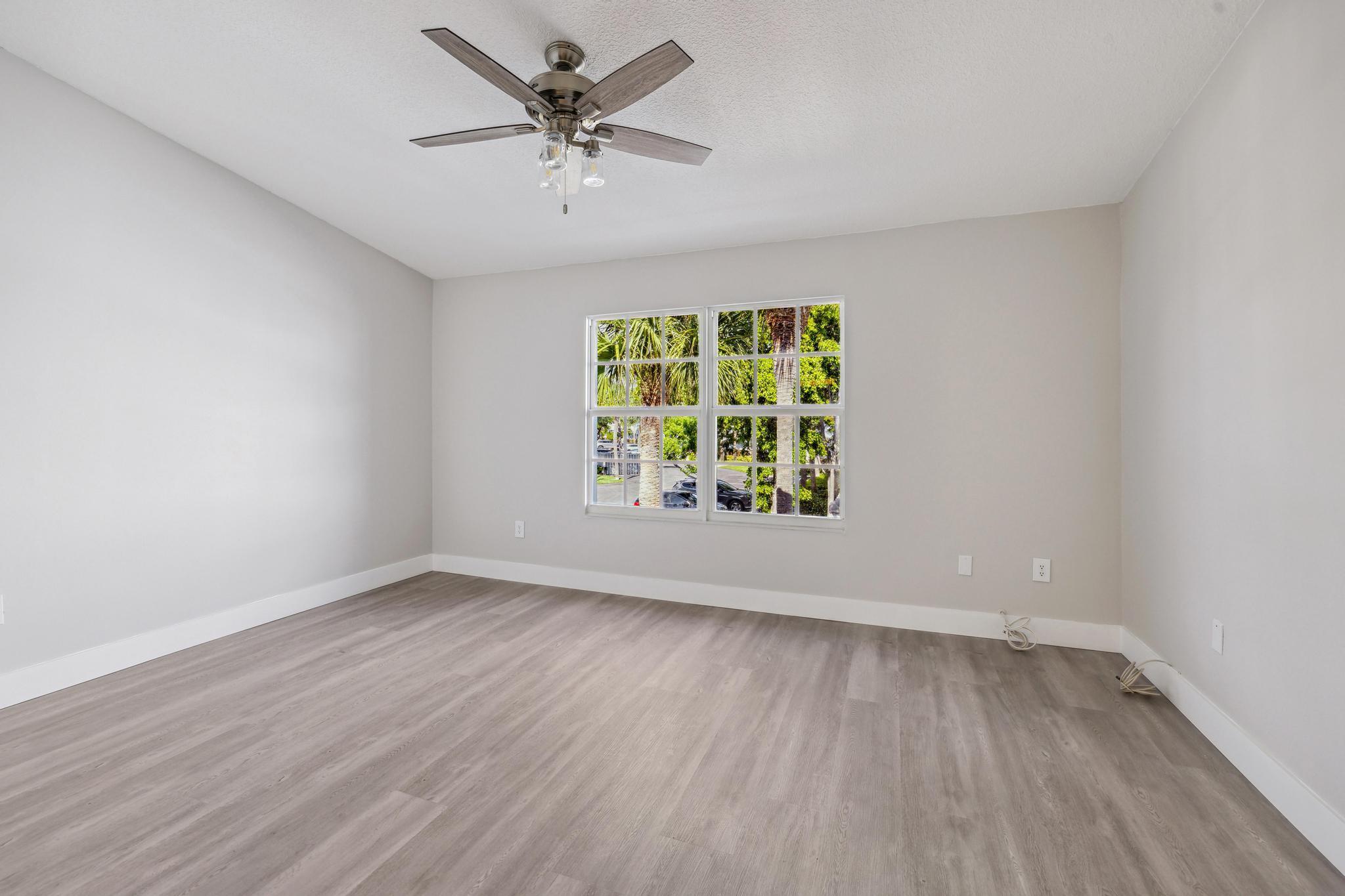 860 E Jeffery Street