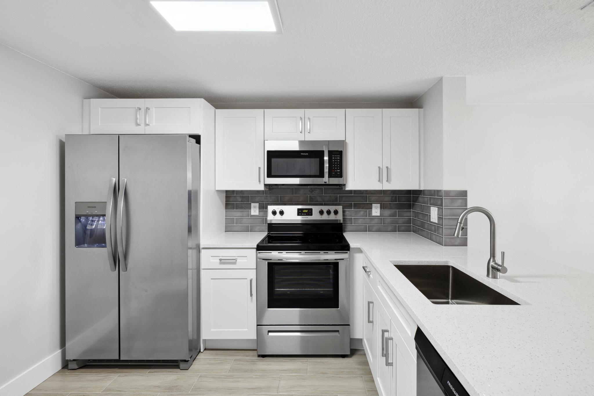 860 E Jeffery Street