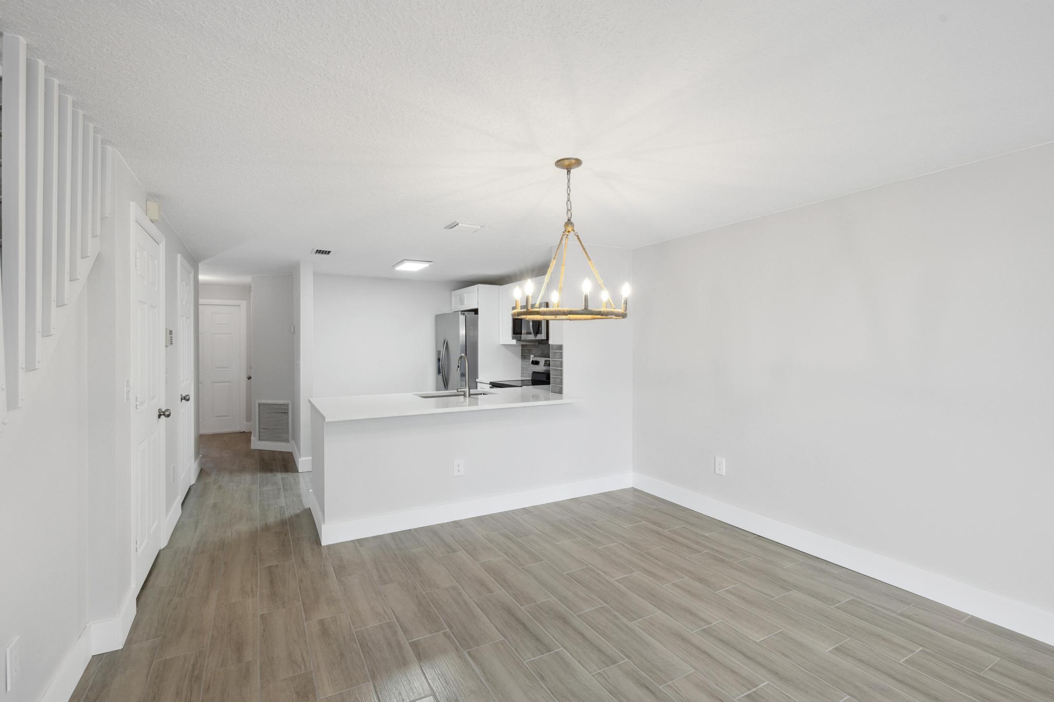 860 E Jeffery Street