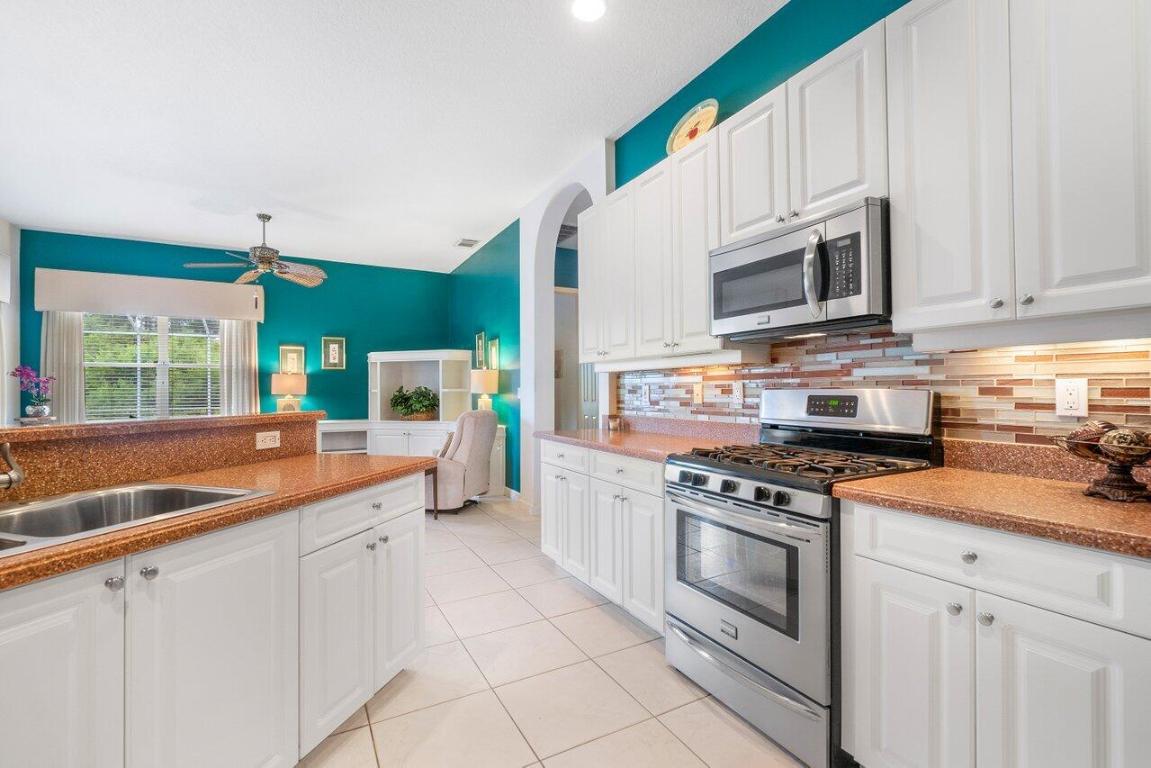 710 SW Great Exuma Cove