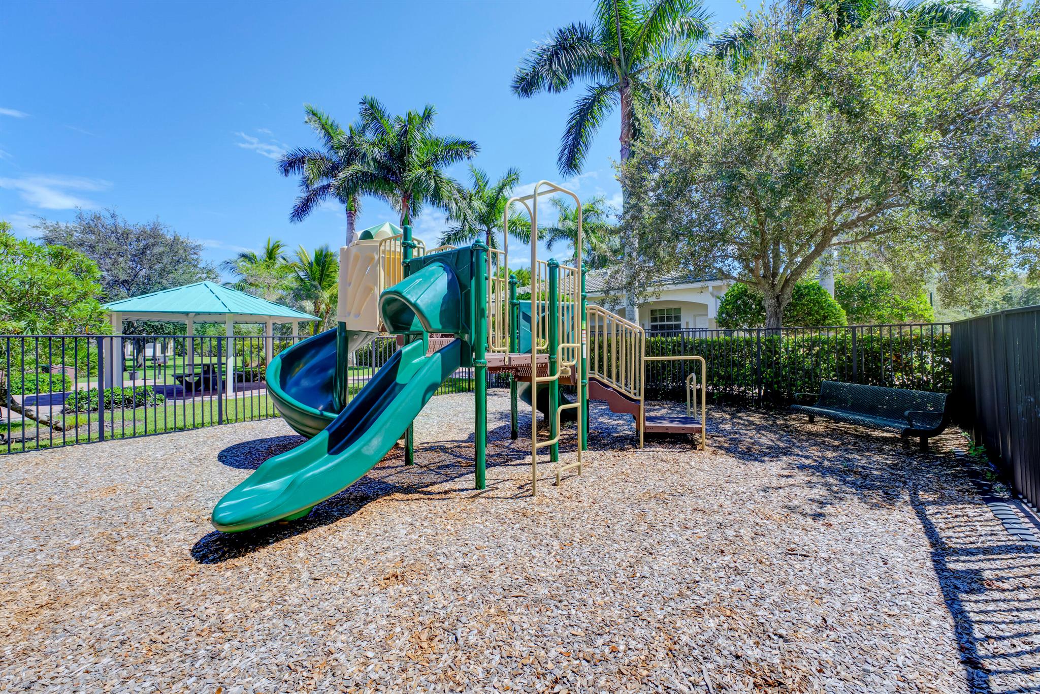 3051 SE Lexington Lakes Drive 203