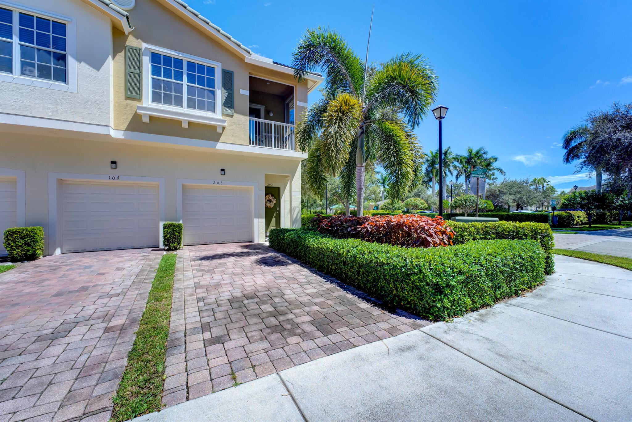 3051 SE Lexington Lakes Drive 203