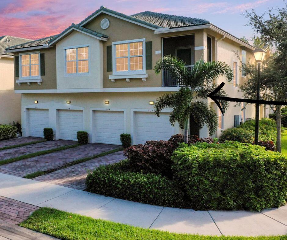 3051 SE Lexington Lakes Drive 203