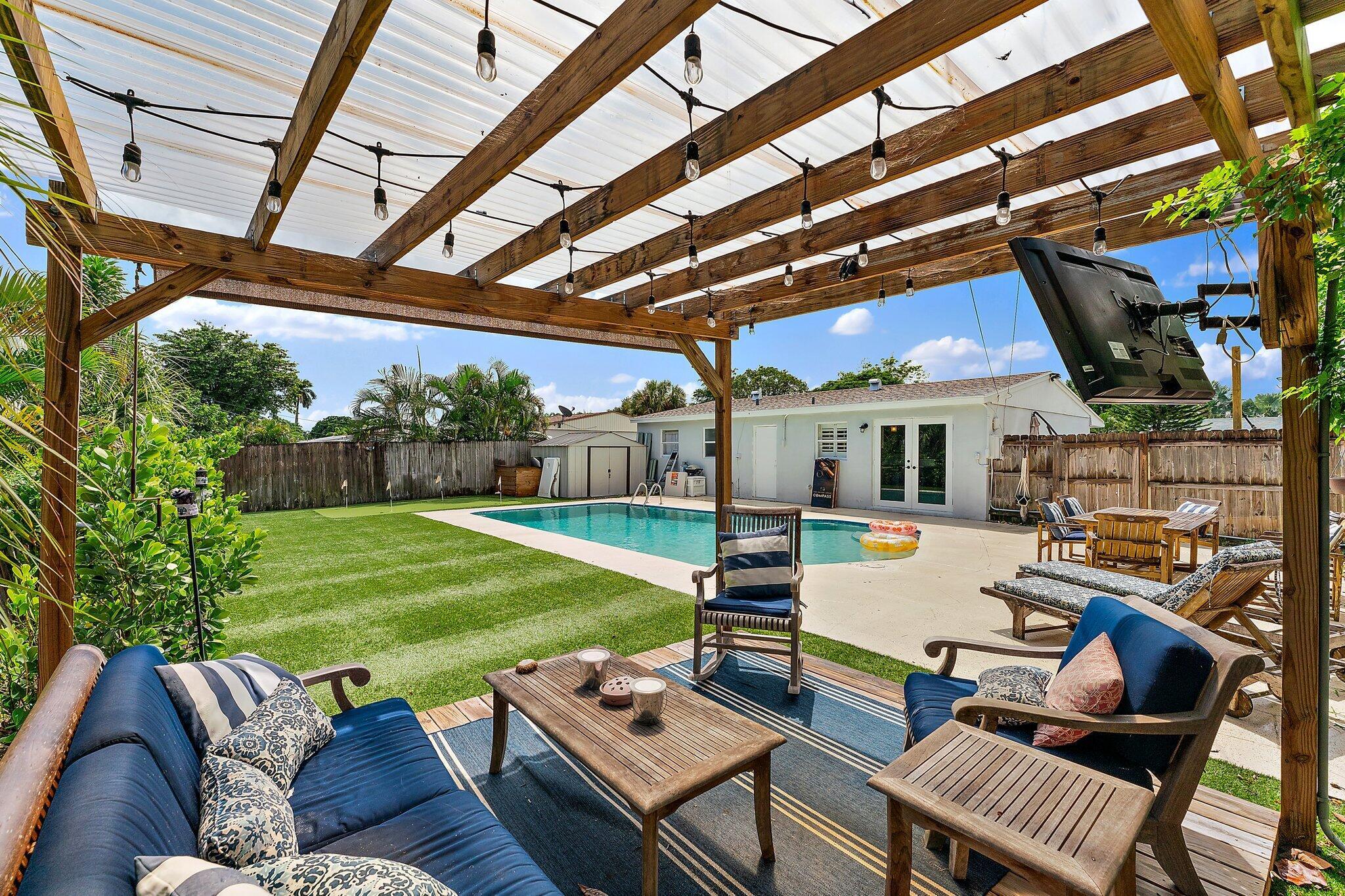 3573 Everglades Road