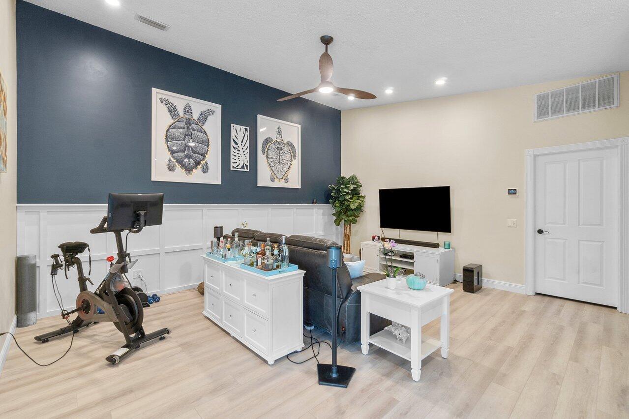 4449 Lacey Oak Drive