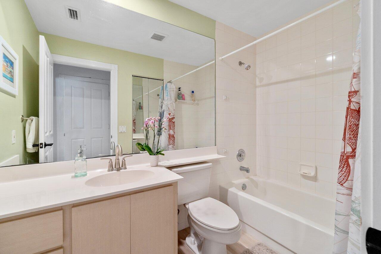 4449 Lacey Oak Drive