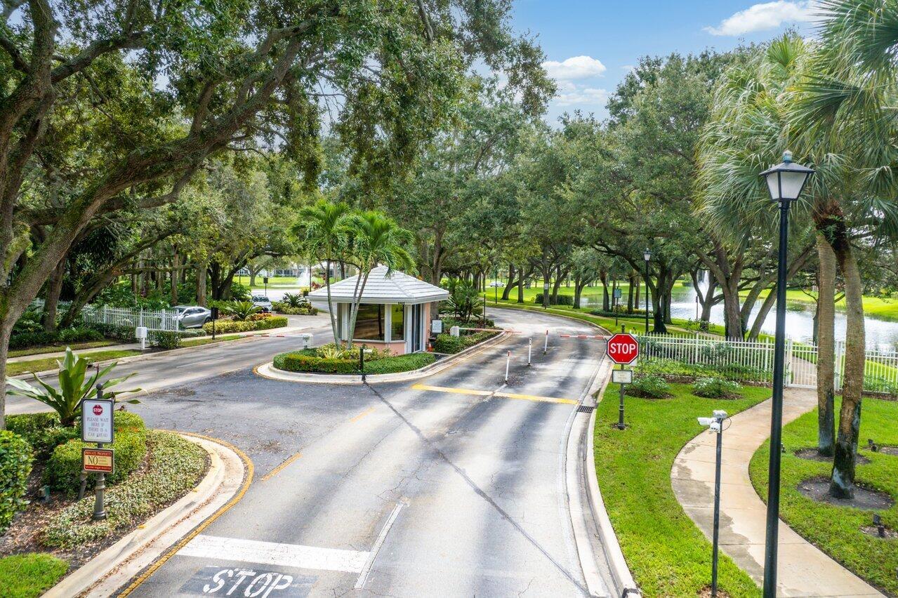 4449 Lacey Oak Drive