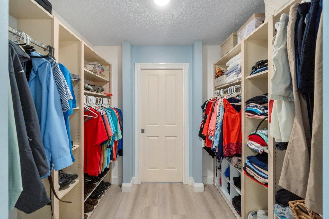 4449 Lacey Oak Drive