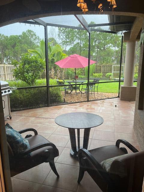 5829 NW Zenith Drive