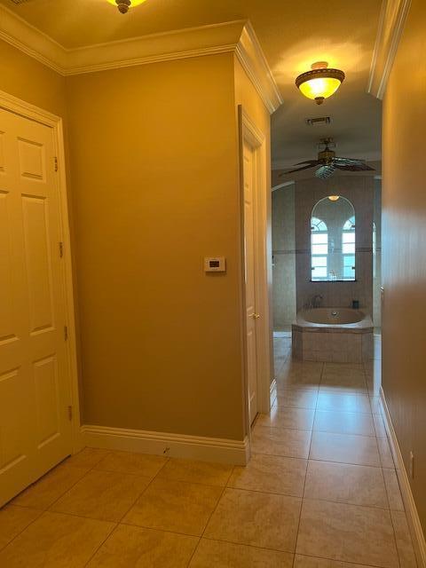 5829 NW Zenith Drive