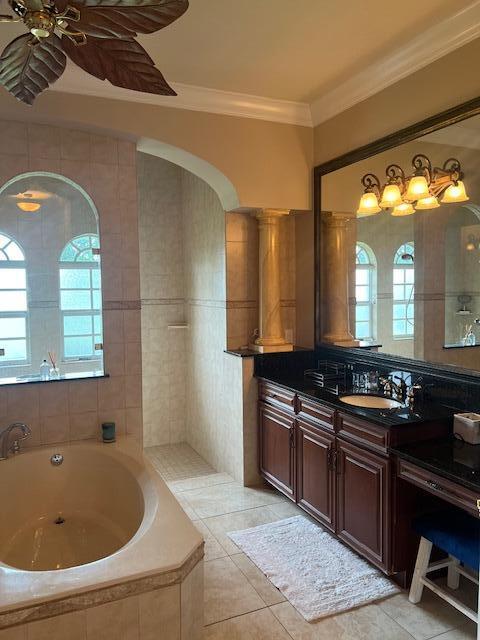 5829 NW Zenith Drive