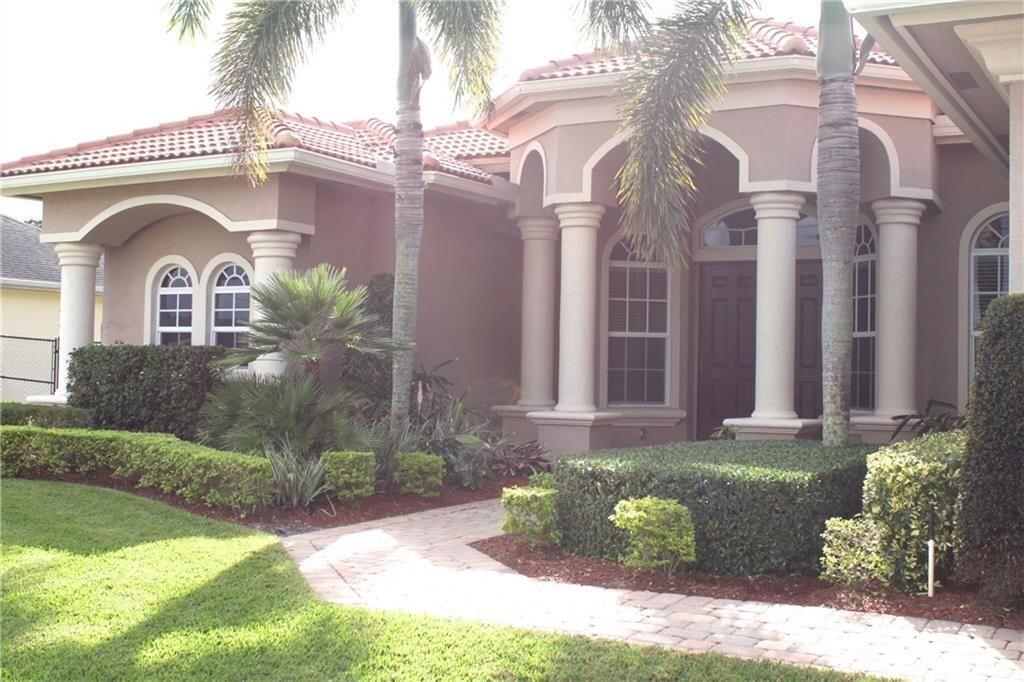 5829 NW Zenith Drive