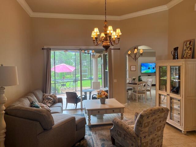 5829 NW Zenith Drive