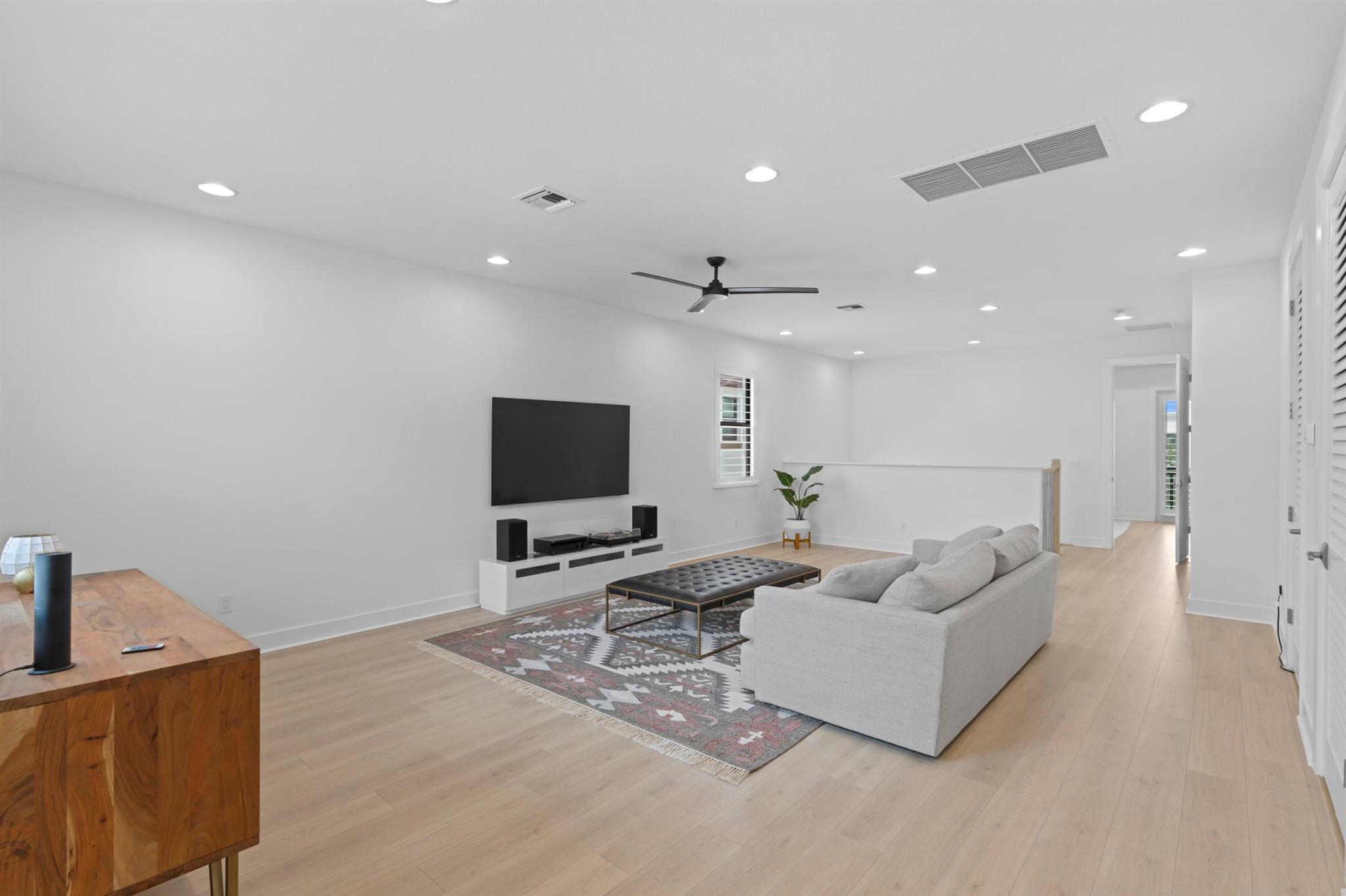 5028 Grandiflora Road