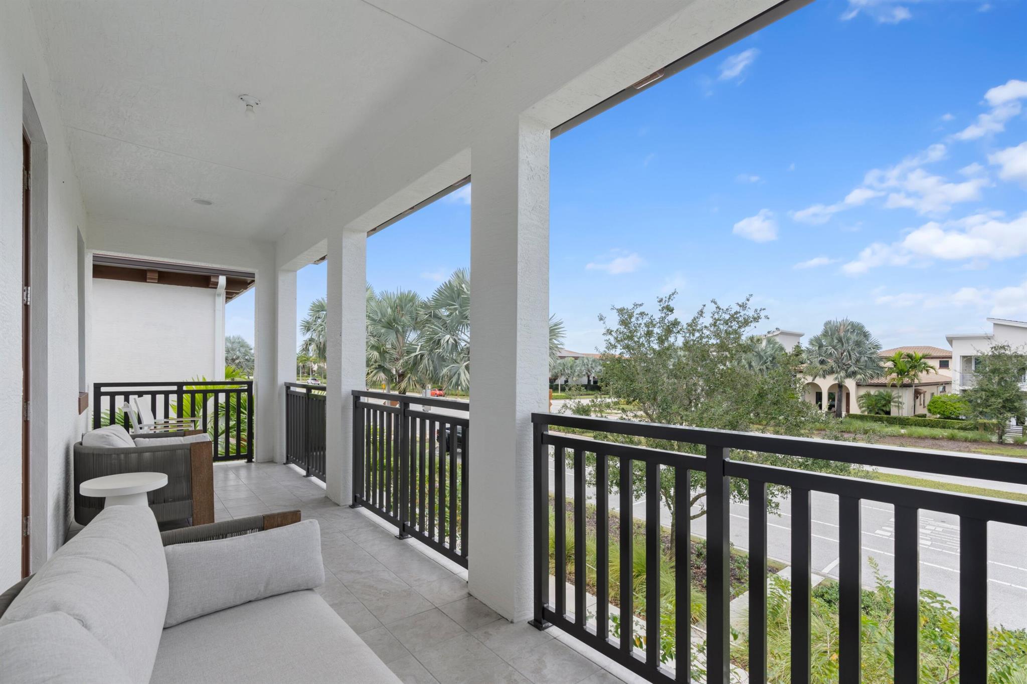 5028 Grandiflora Road