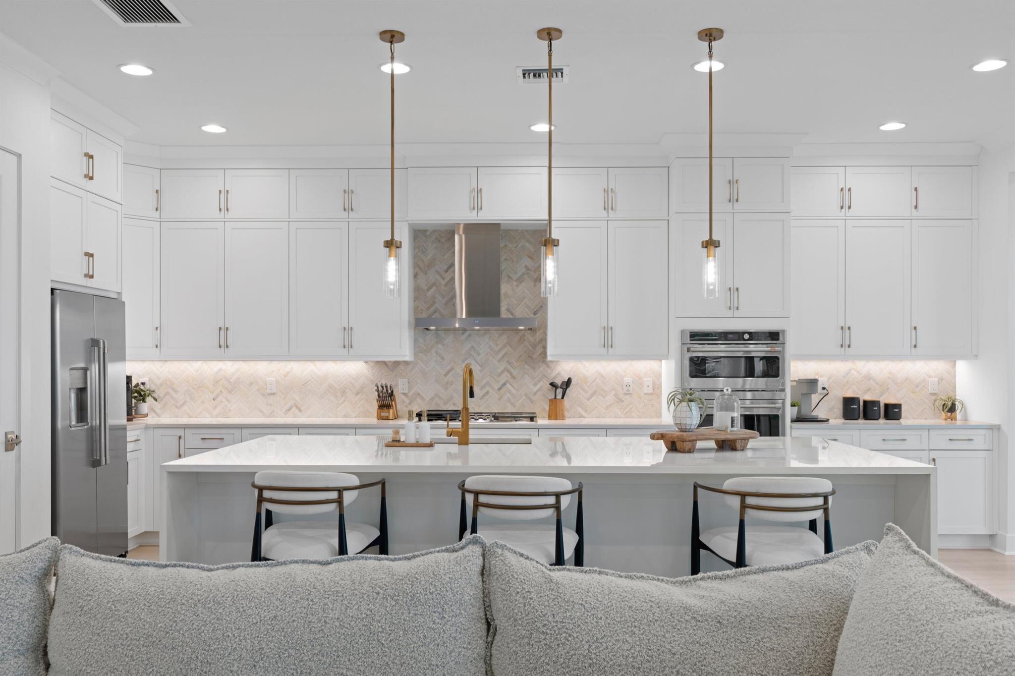 5028 Grandiflora Road