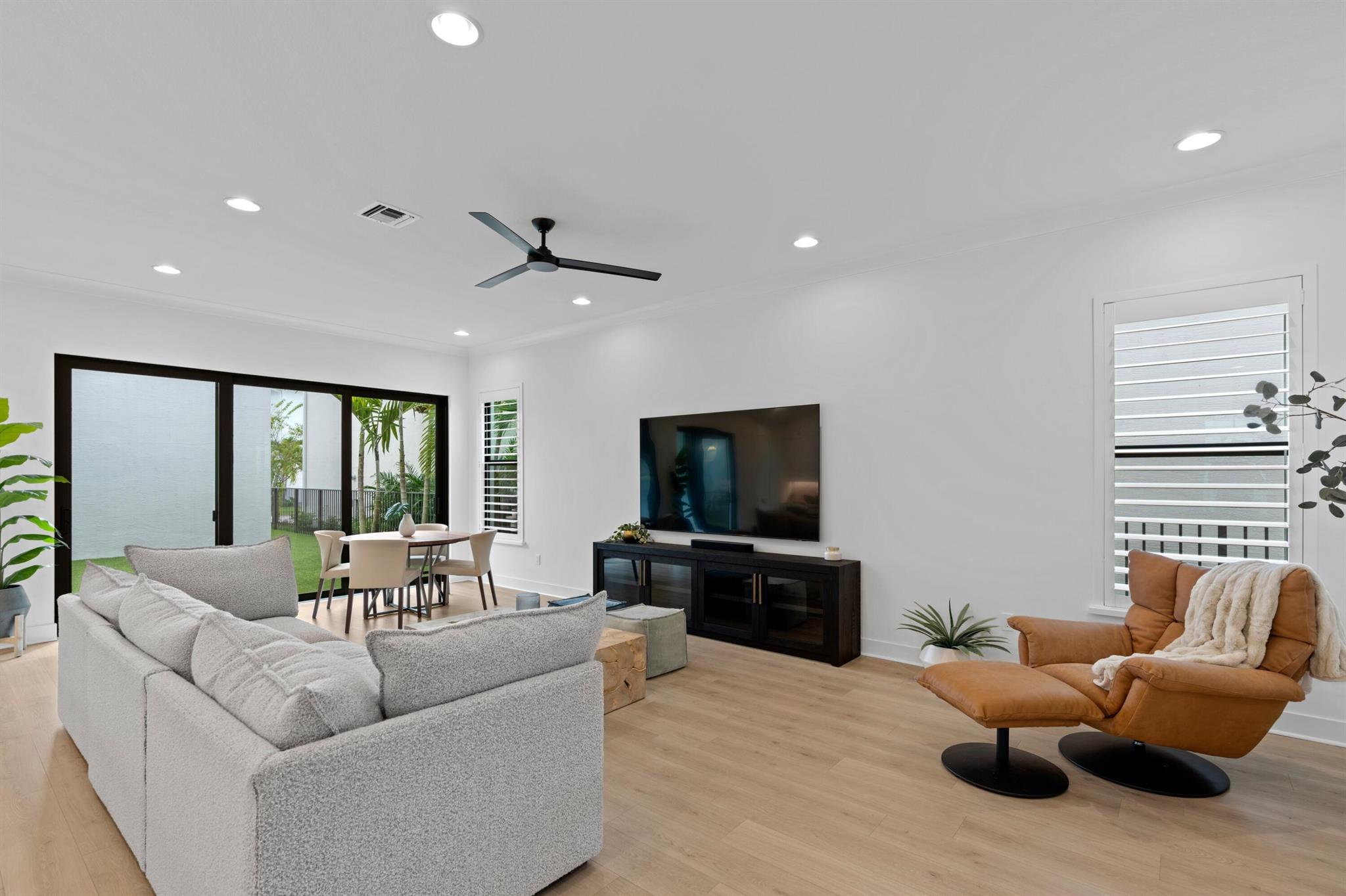 5028 Grandiflora Road