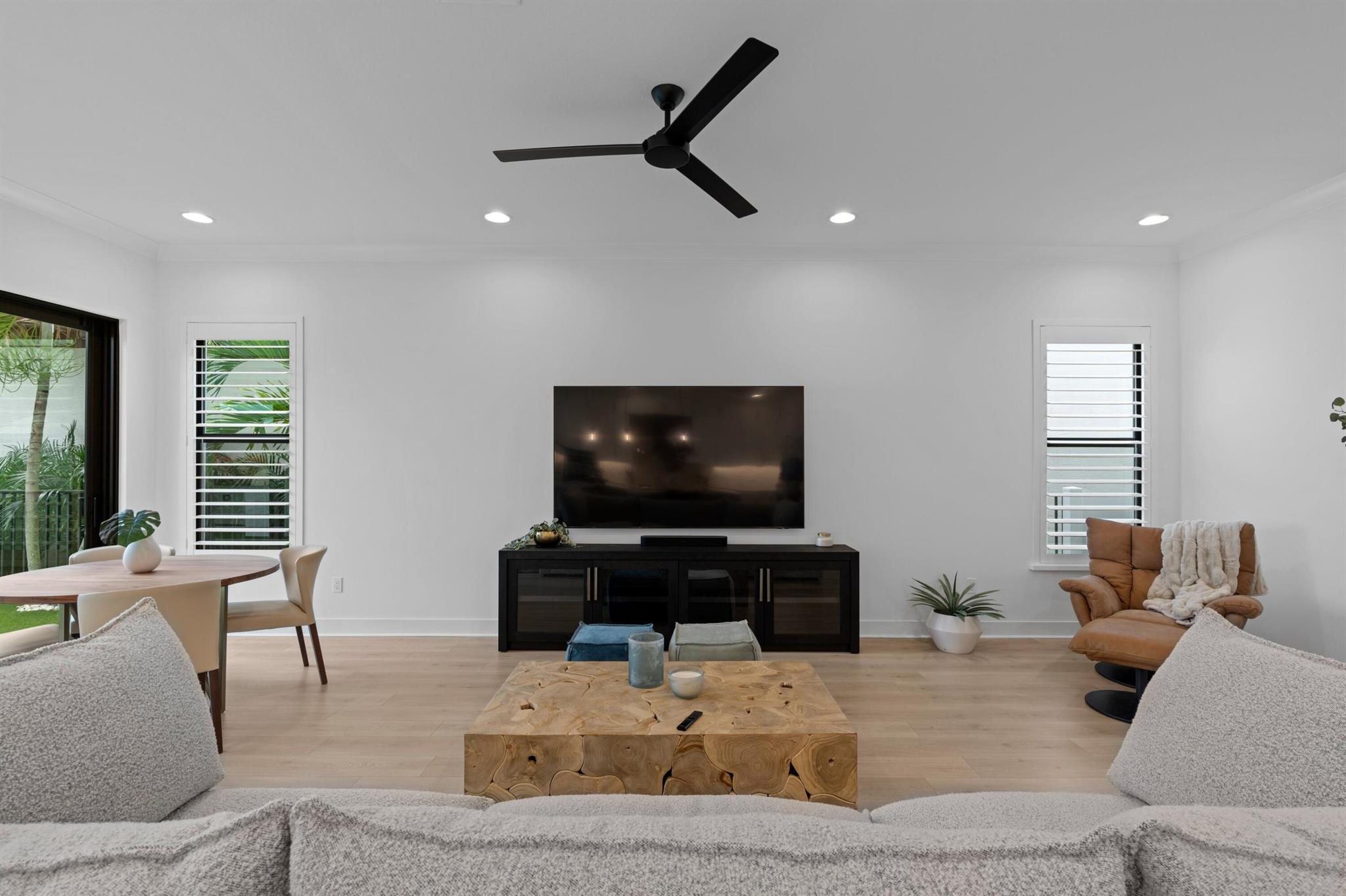 5028 Grandiflora Road