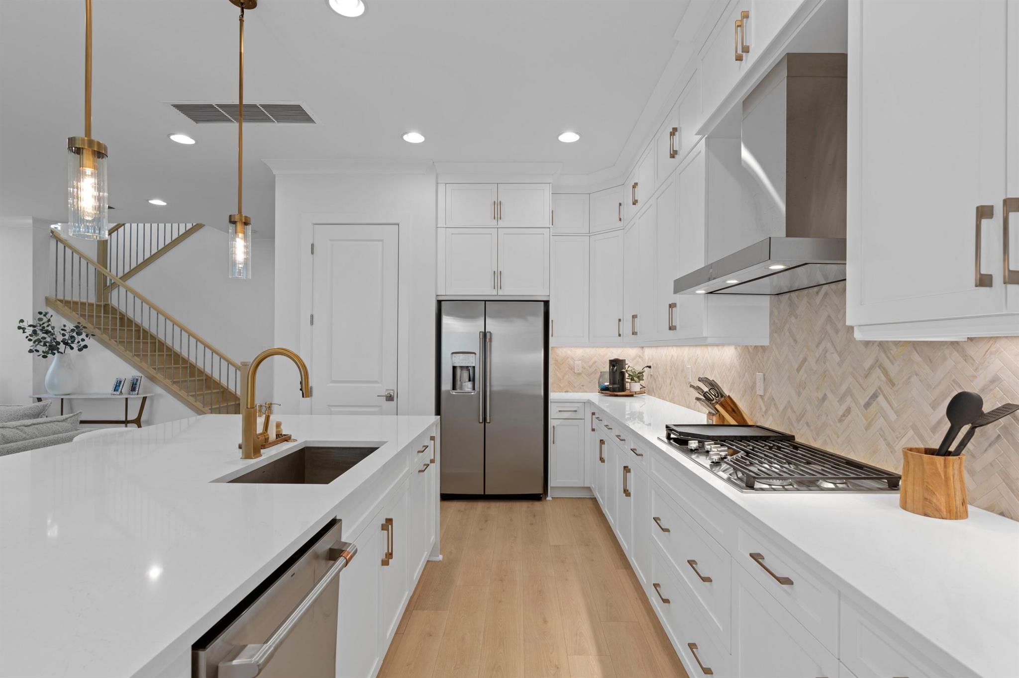 5028 Grandiflora Road