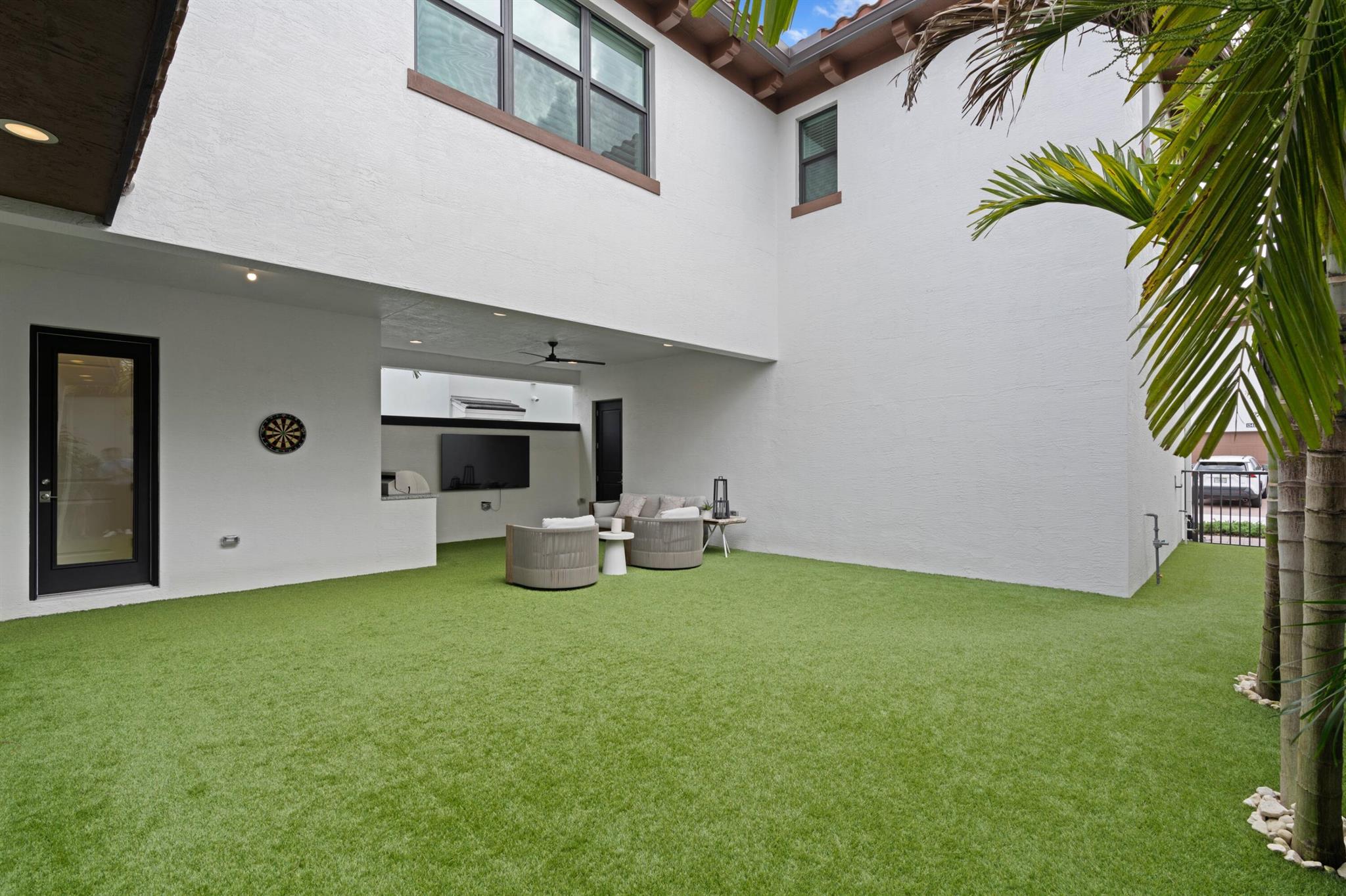 5028 Grandiflora Road