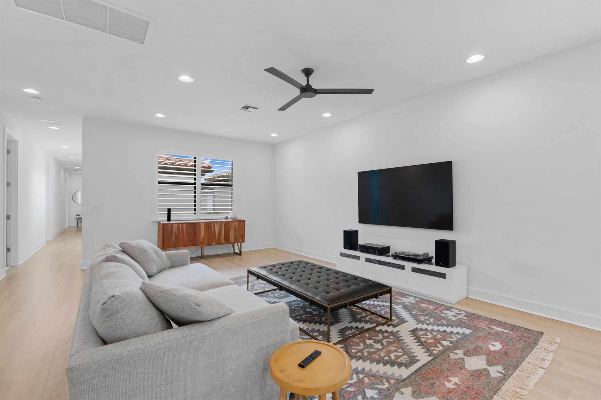 5028 Grandiflora Road