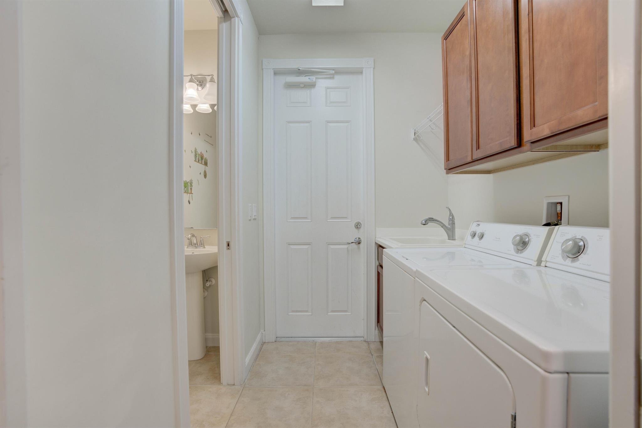 1302 S Jeaga Drive