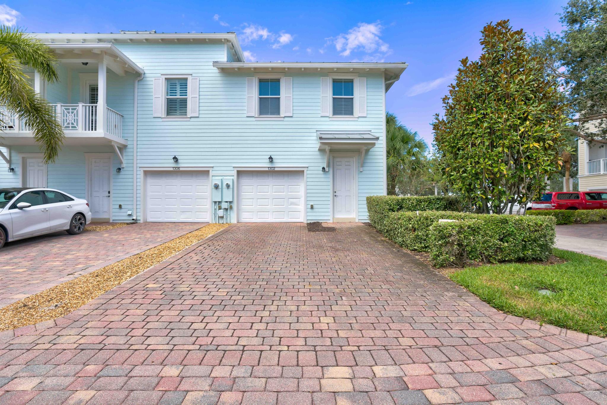 1302 S Jeaga Drive