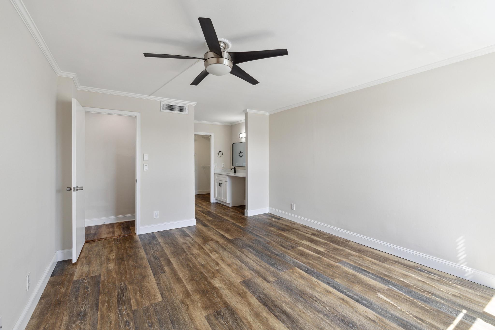 4 Royal Palm Way 2080