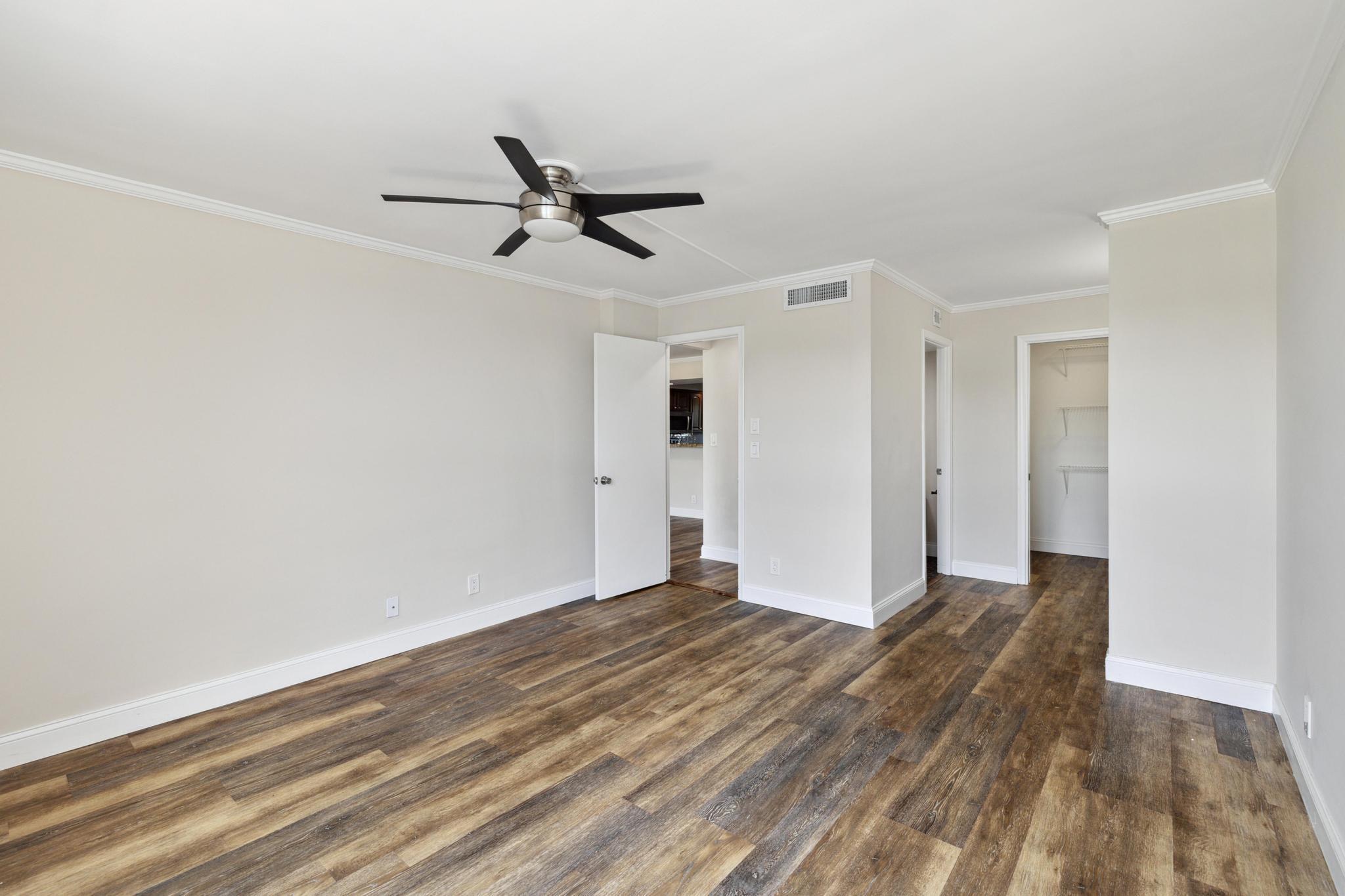 4 Royal Palm Way 2080