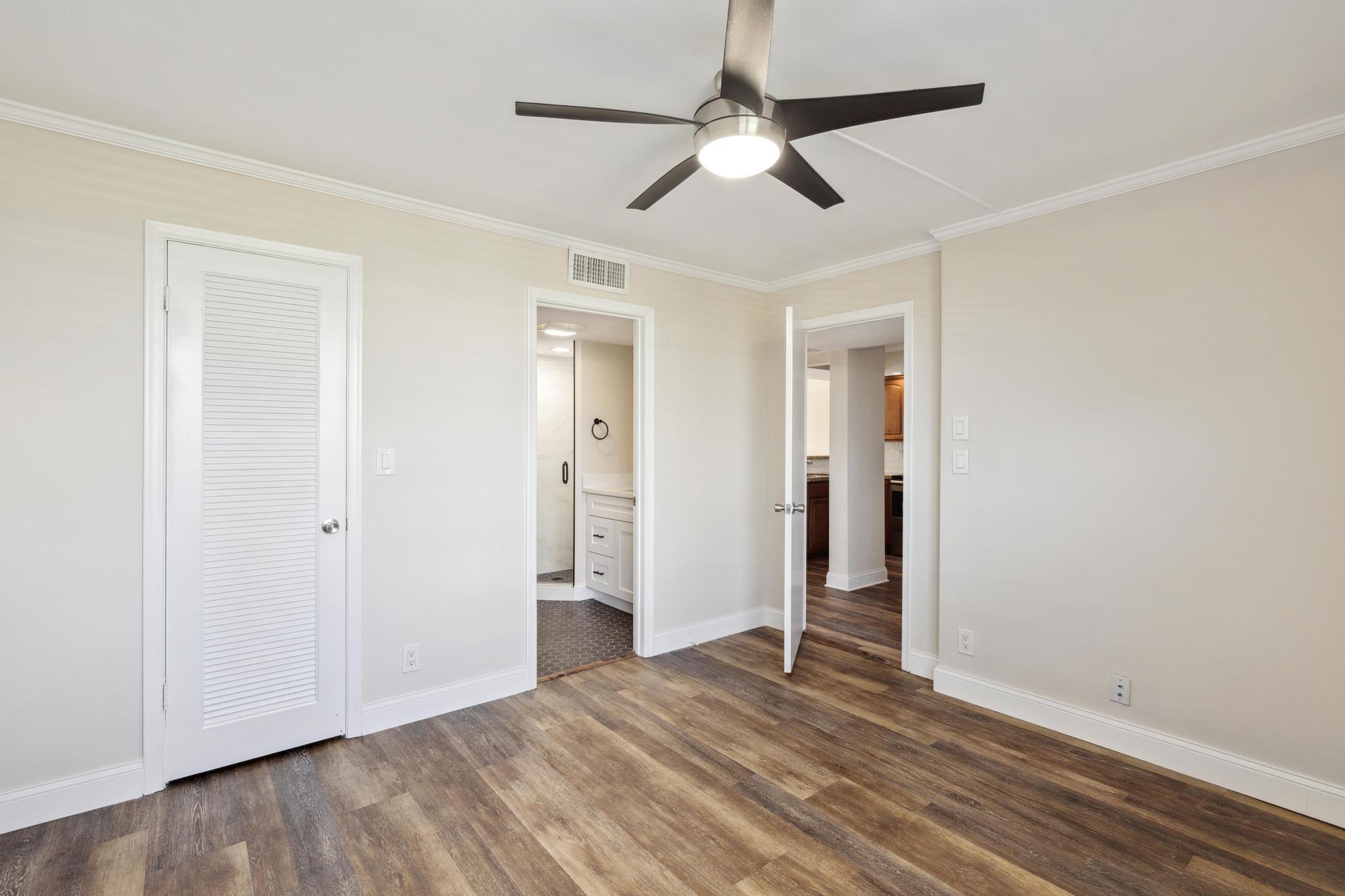 4 Royal Palm Way 2080