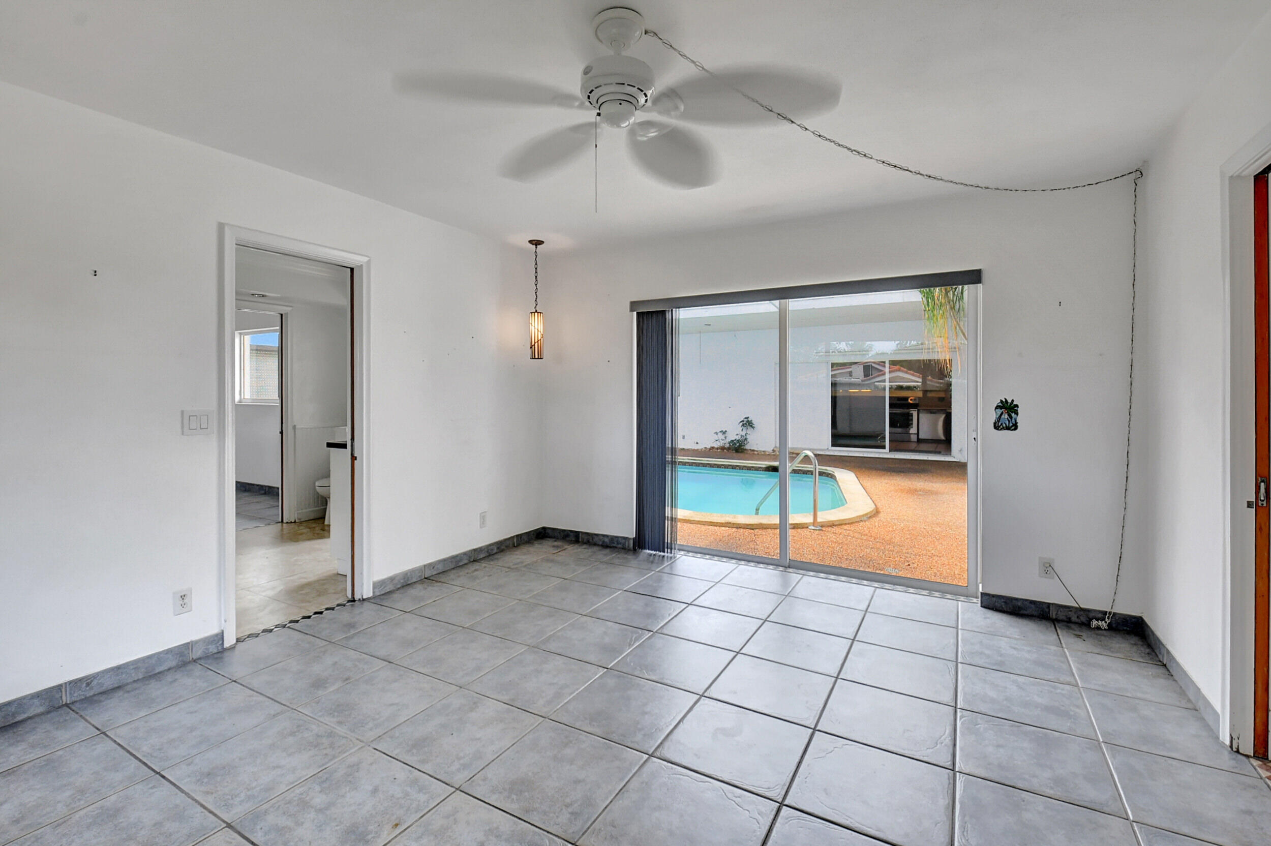 731 SW 28th Avenue