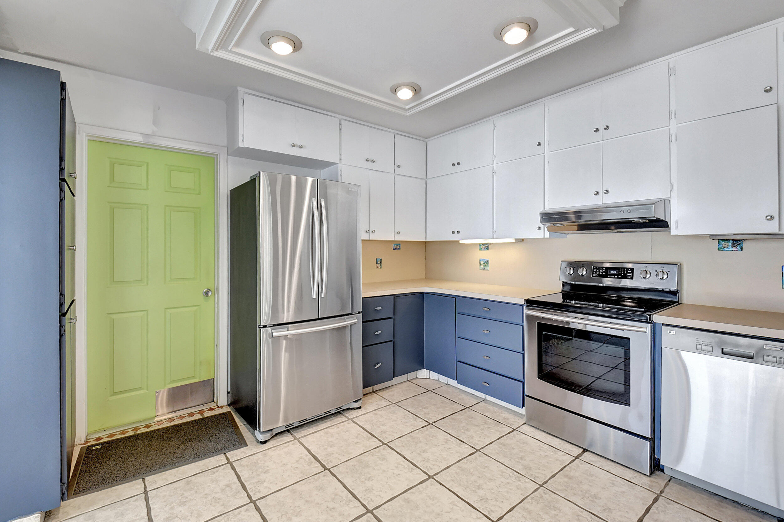 731 SW 28th Avenue